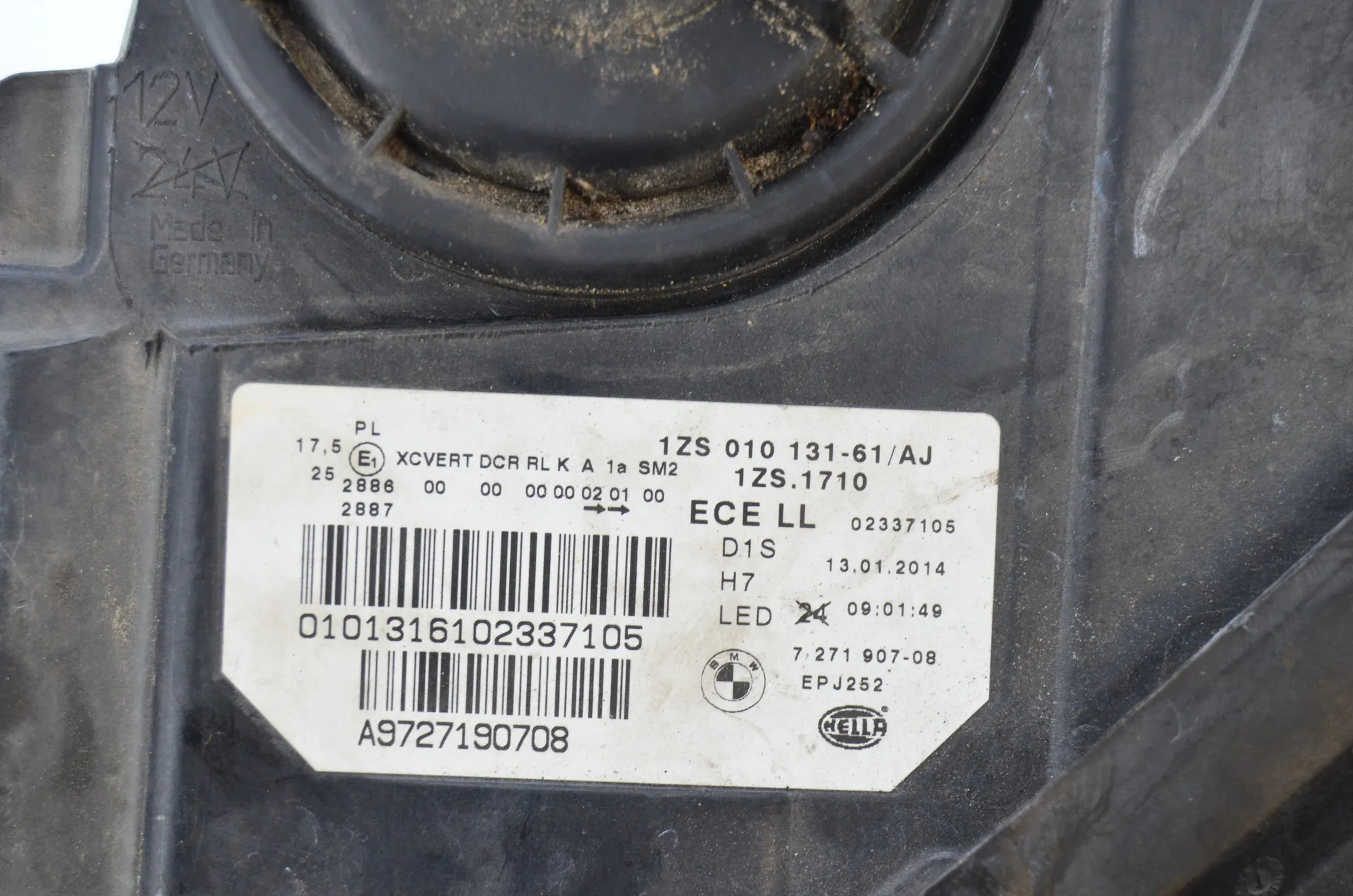 Front Left Headlight – OEM 7271907 · BMW 5 Touring (F11) 530 d xDrive 2011 – 6