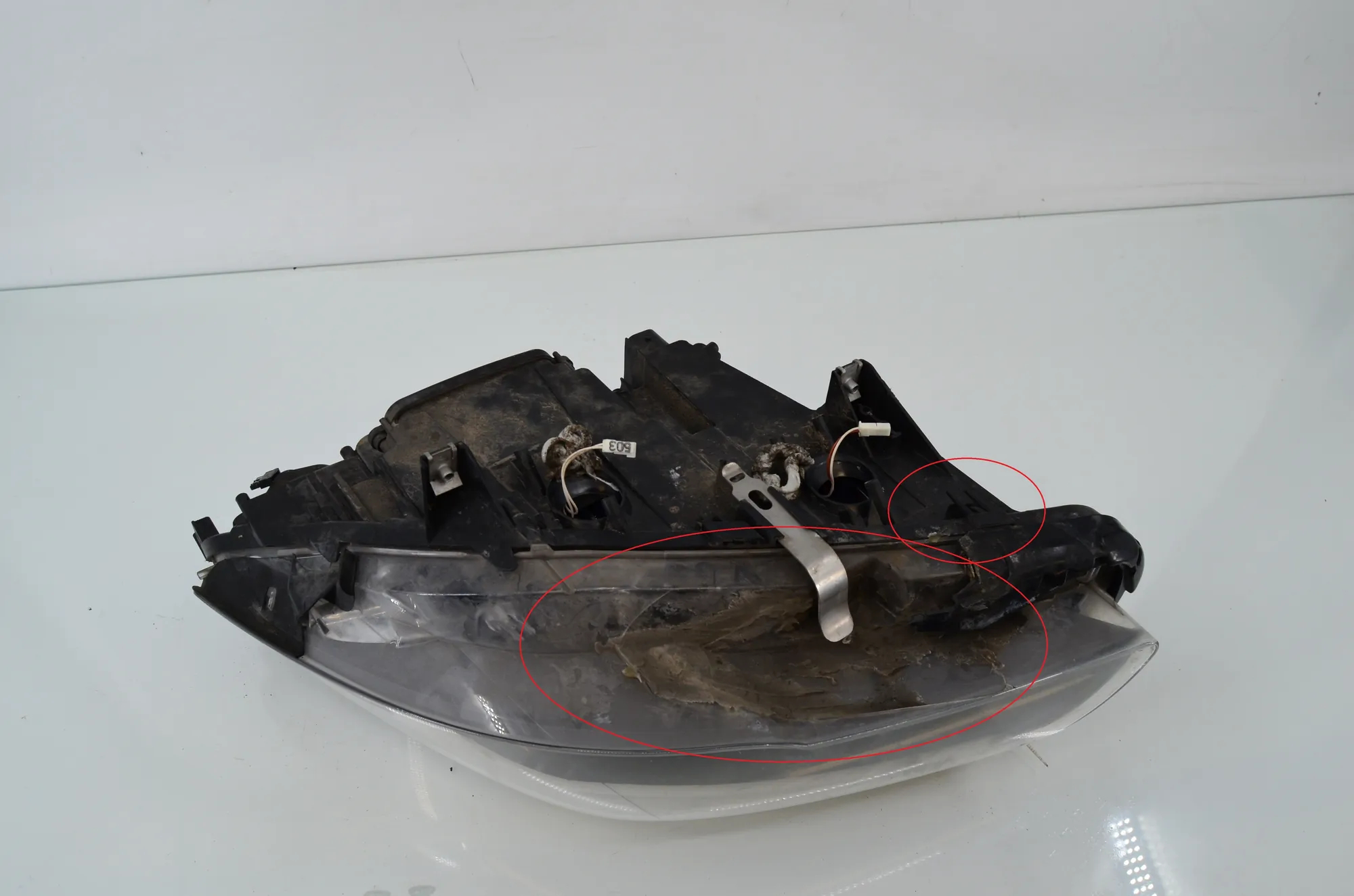 Front Left Headlight – OEM 7271907 · BMW 5 Touring (F11) 530 d xDrive 2011 – 4