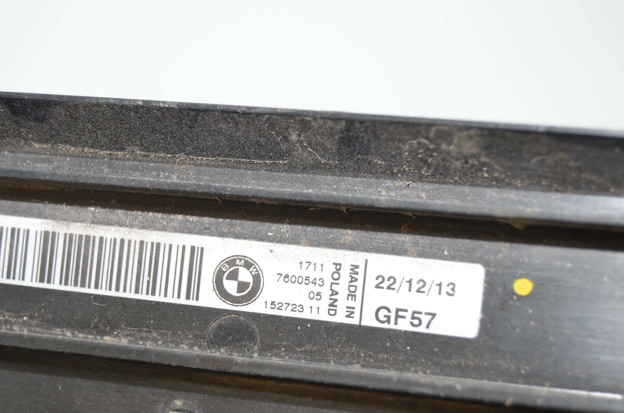 Radiator Holder – OEM 7616025 · BMW i3 (I01) Hybrid 2014 – 5