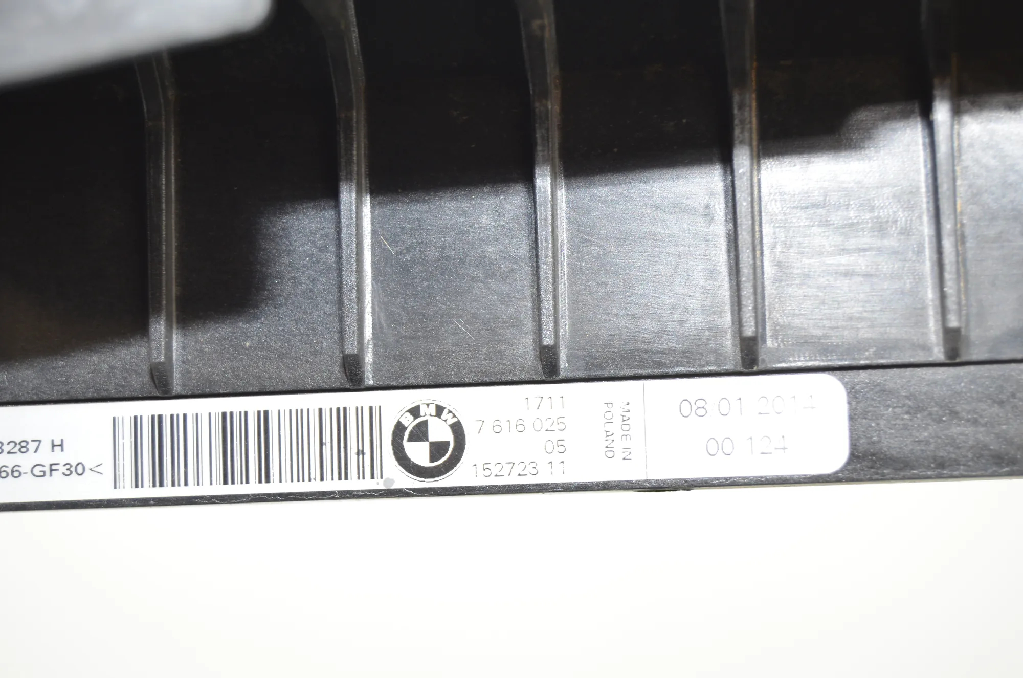 Radiator Holder – OEM 7616025 · BMW i3 (I01) Hybrid 2014 – 4