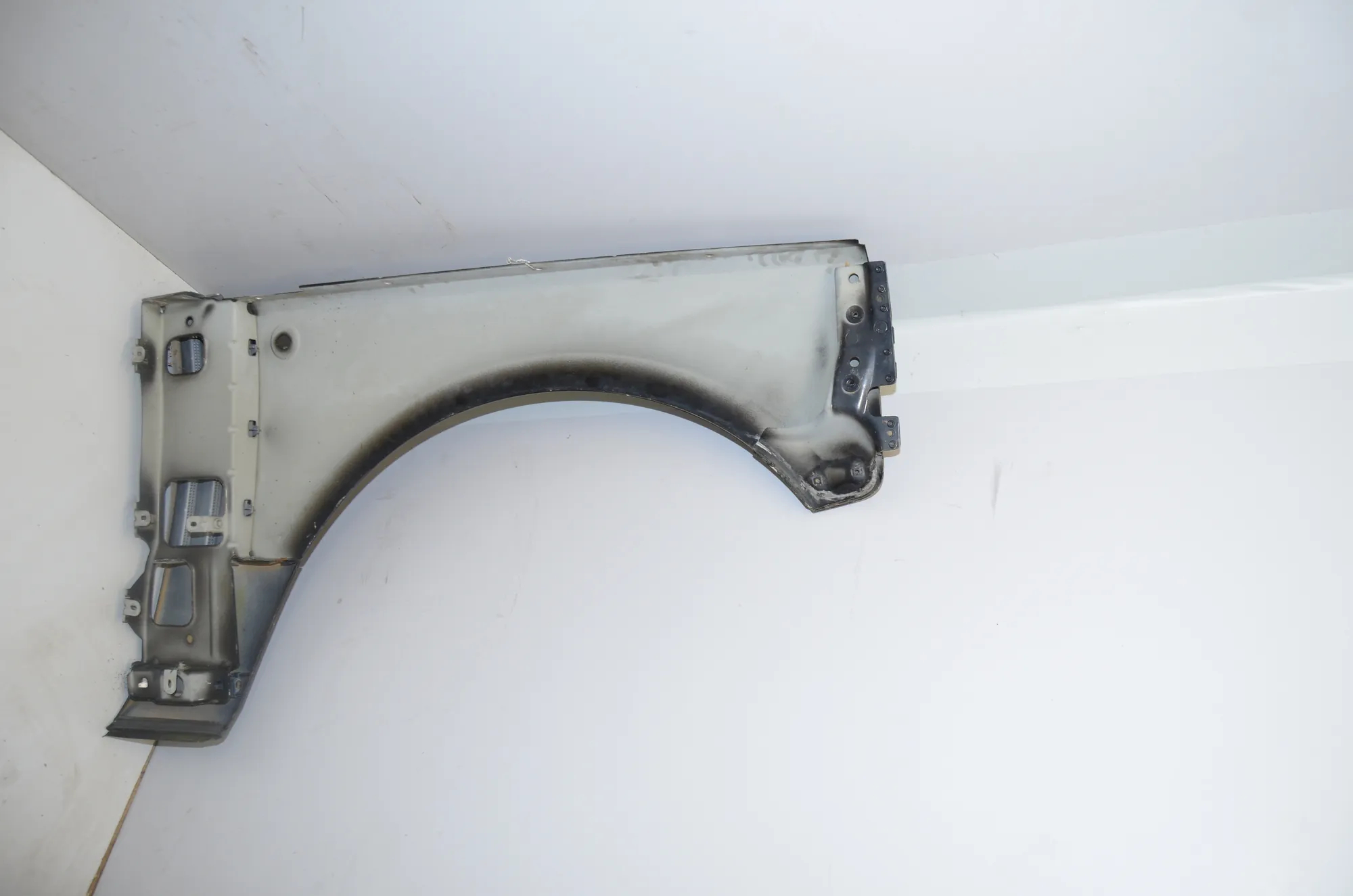 Front Left Fender · LAND ROVER RANGE ROVER III (L322) 4.4 4x4 2002 – 3