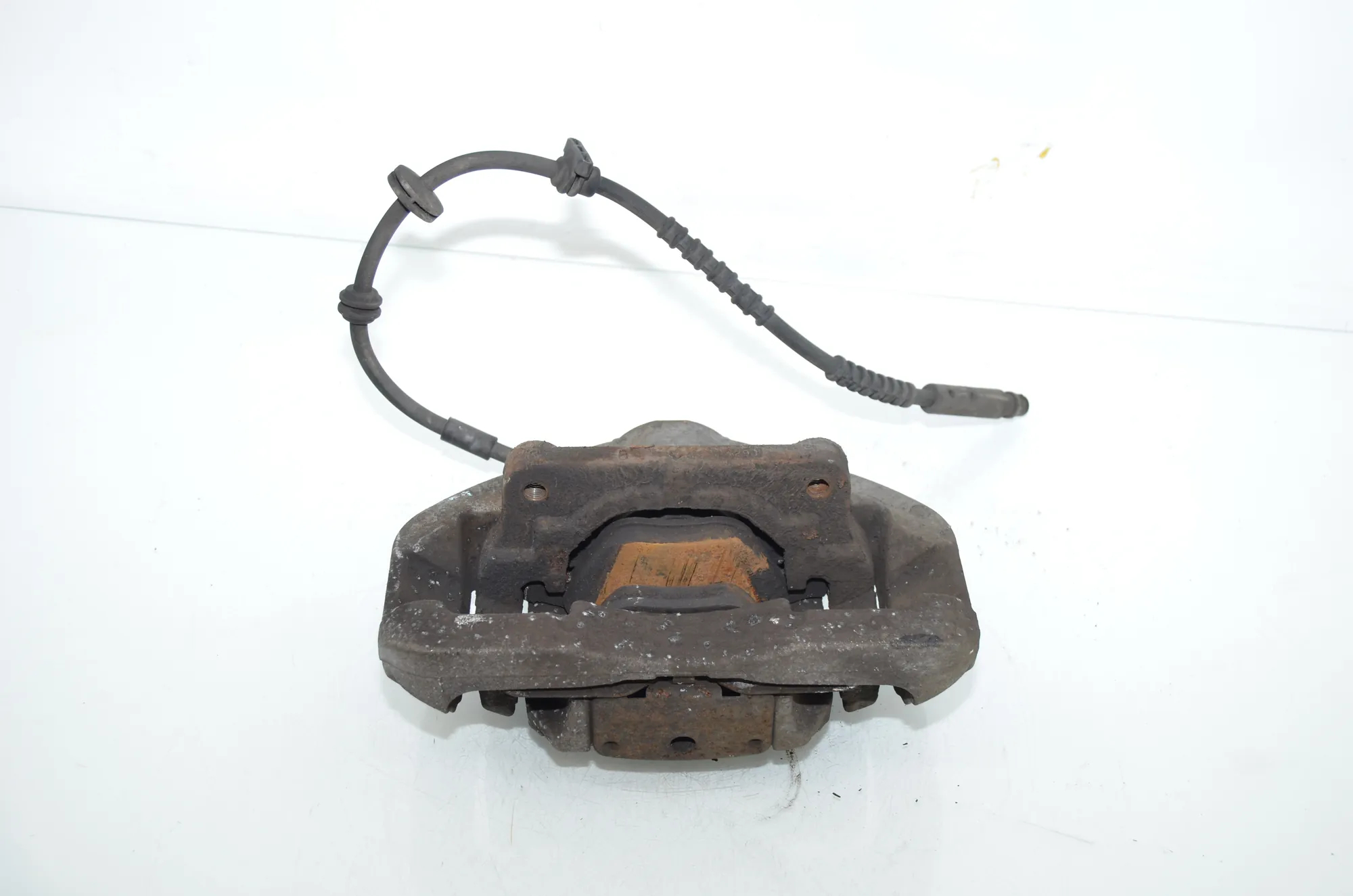 Front Right Brake Caliper – OEM 6786818 · BMW 5 Touring (F11) 530 d 2013 – 3