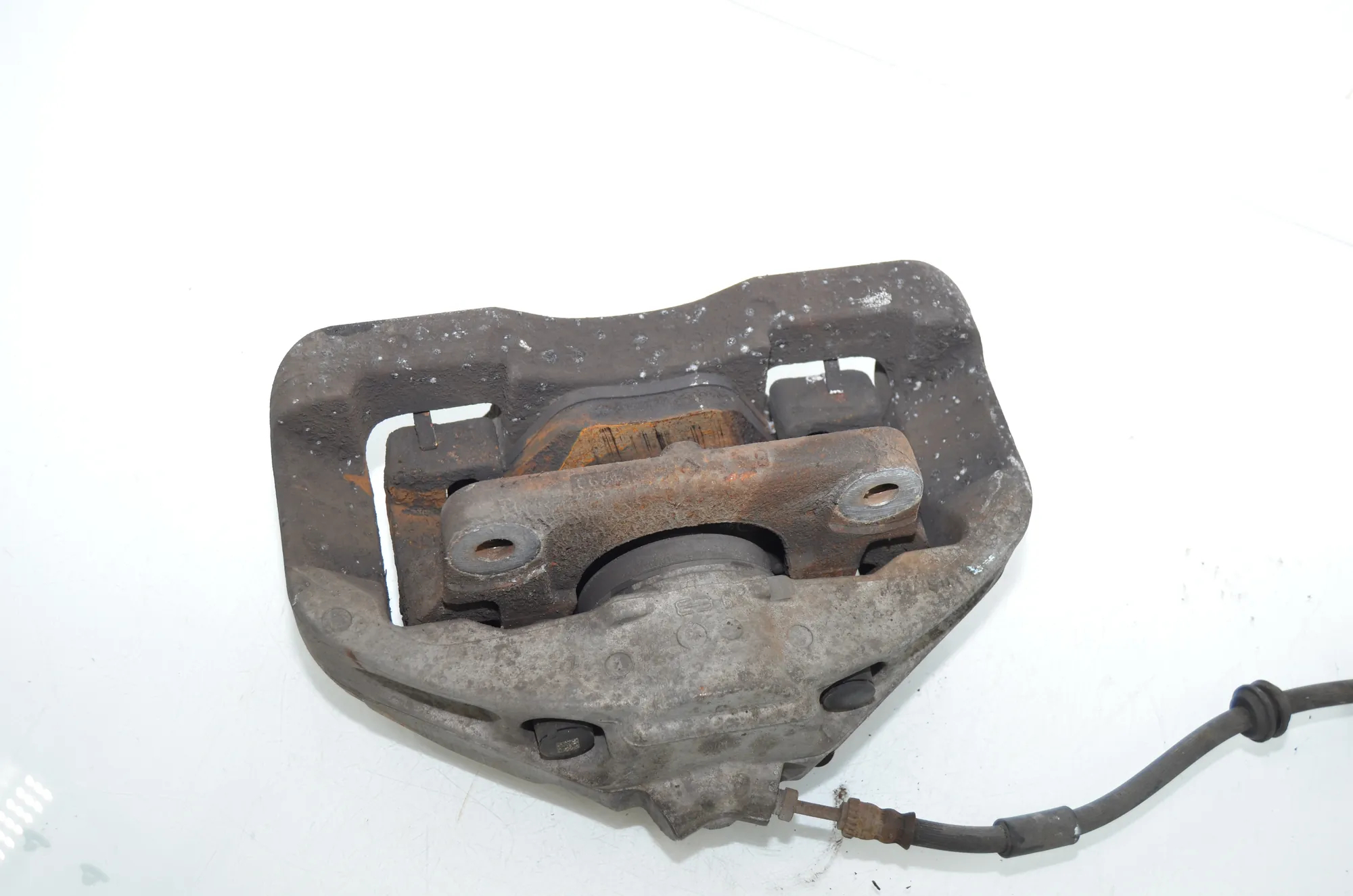 Front Right Brake Caliper – OEM 6786818 · BMW 5 Touring (F11) 530 d 2013 – 4