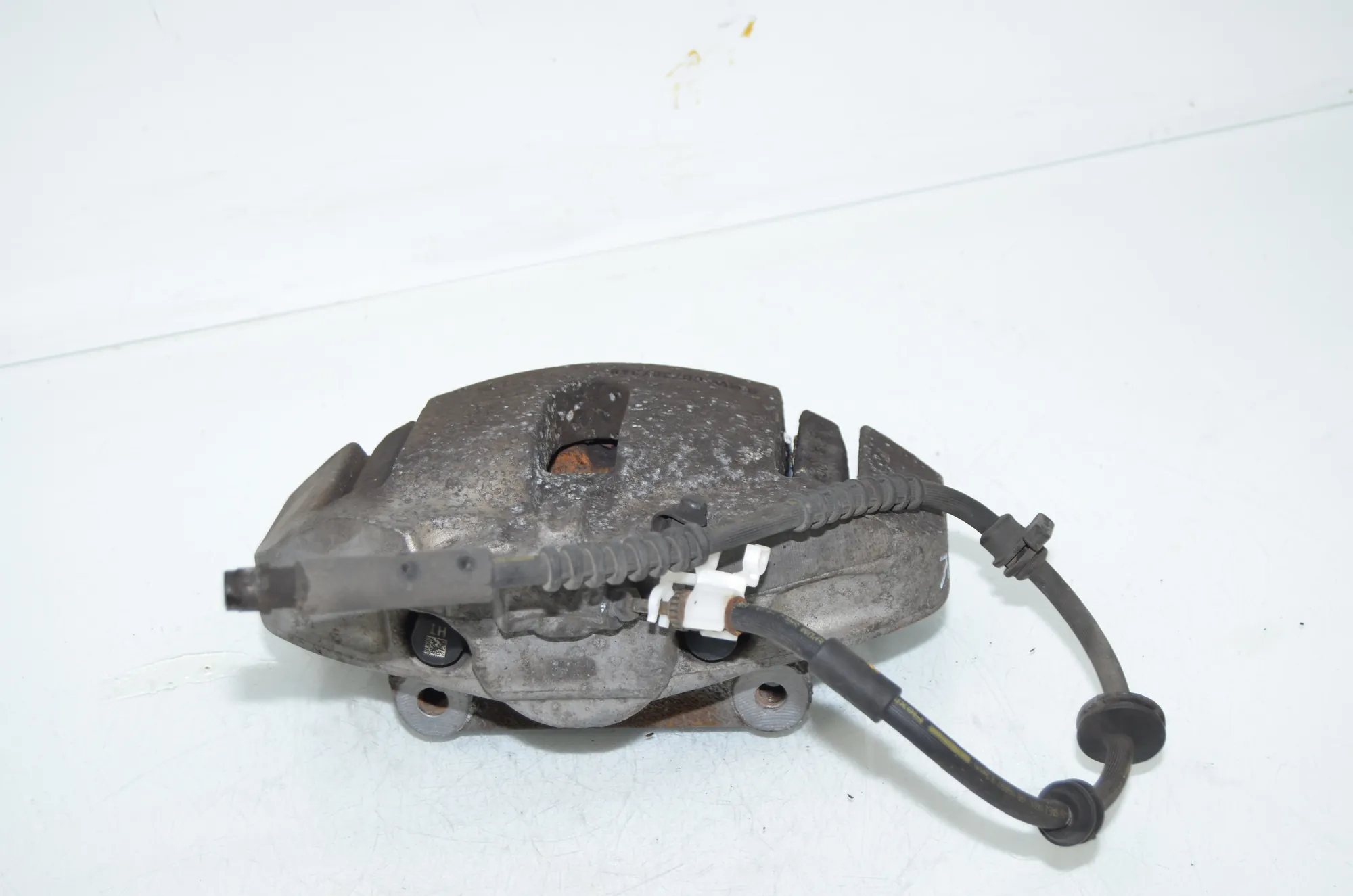 Front Left Brake Caliper – OEM 6786817 · BMW 5 Touring (F11) 530 d 2013 – 2