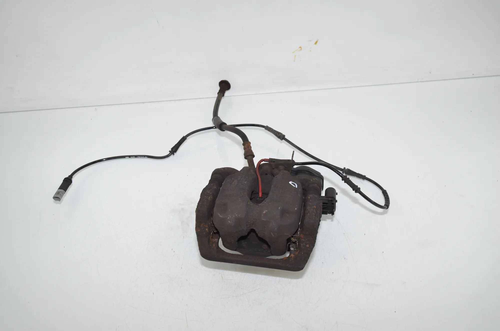 Rear Right Brake Caliper – OEM 6793048 · BMW 5 Touring (F11) 530 d 2013