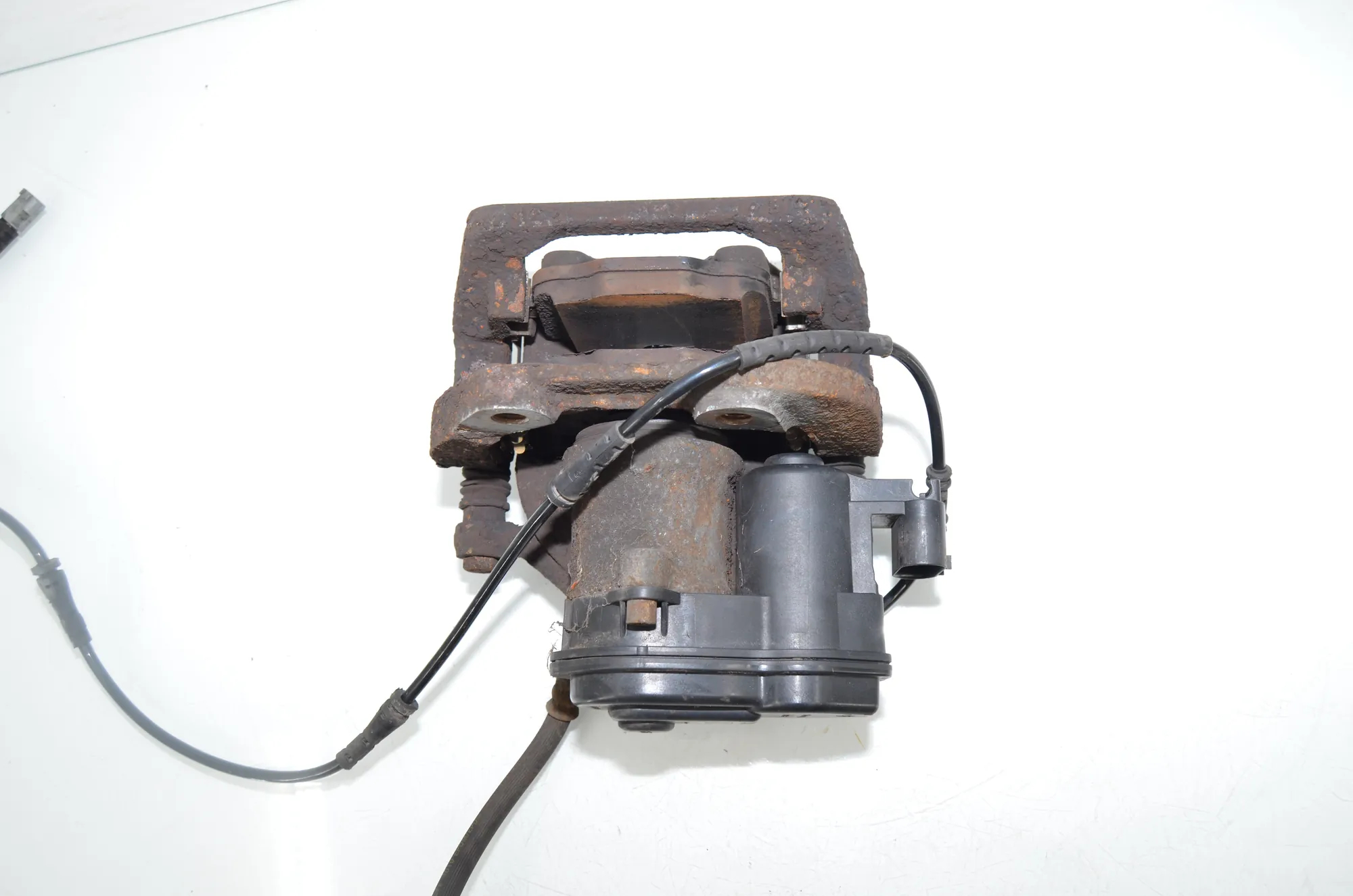 Rear Right Brake Caliper – OEM 6793048 · BMW 5 Touring (F11) 530 d 2013 – 3