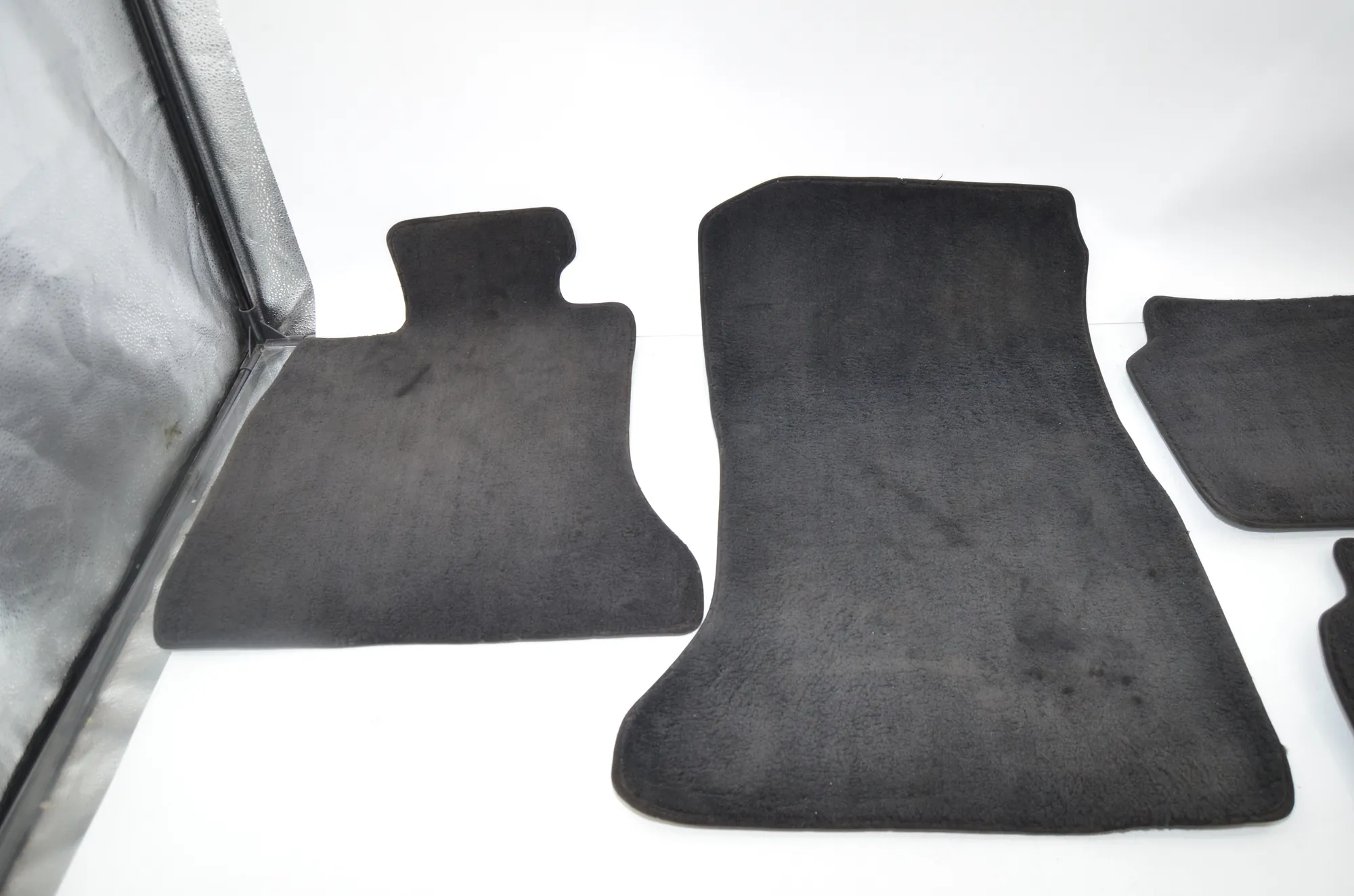 Floor Mat Set – OEM 9124732 · BMW 7 (F01, F02) 750 i 2010 – 2
