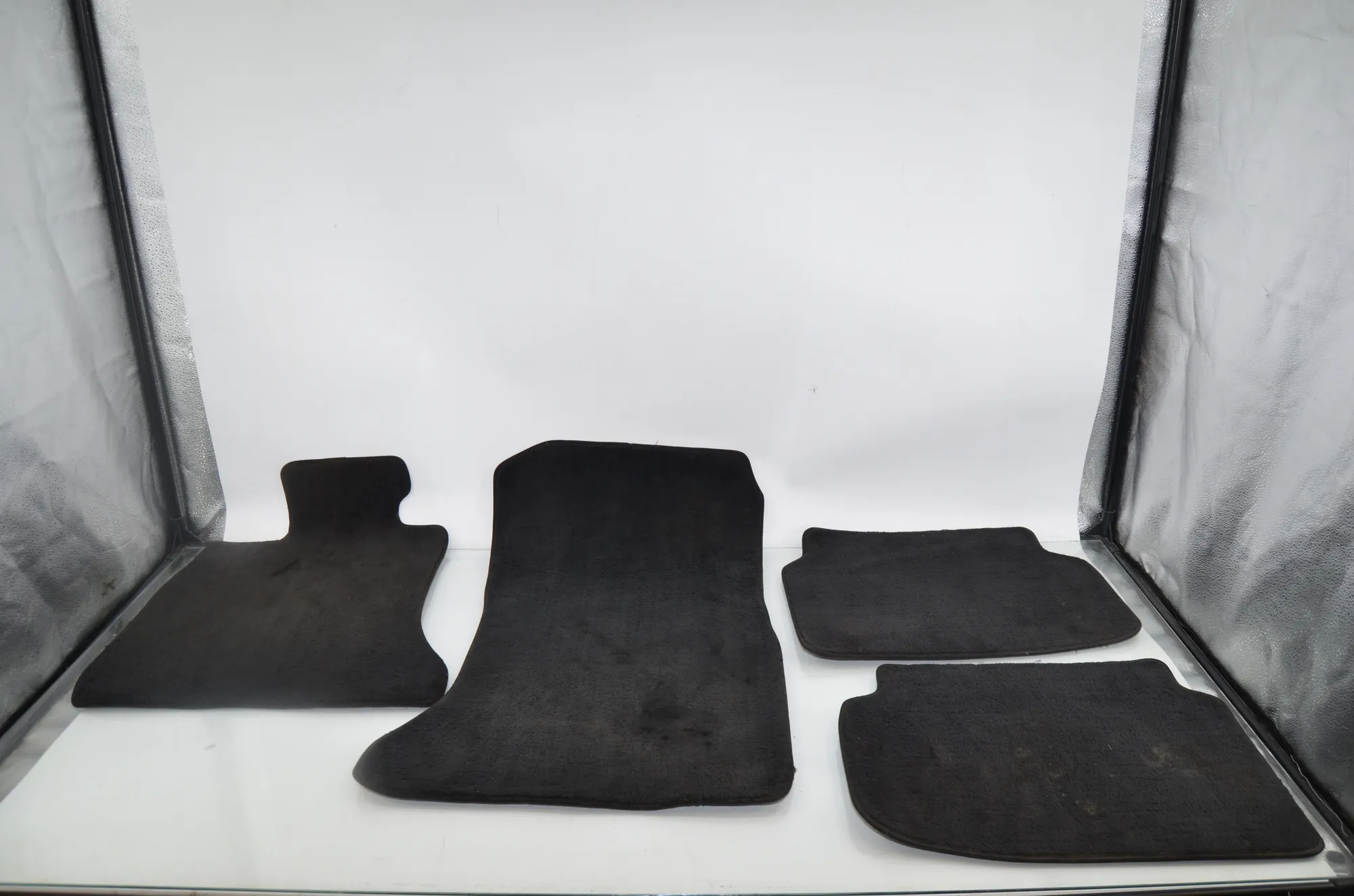 Floor Mat Set – OEM 9124732 · BMW 7 (F01, F02) 750 i 2010