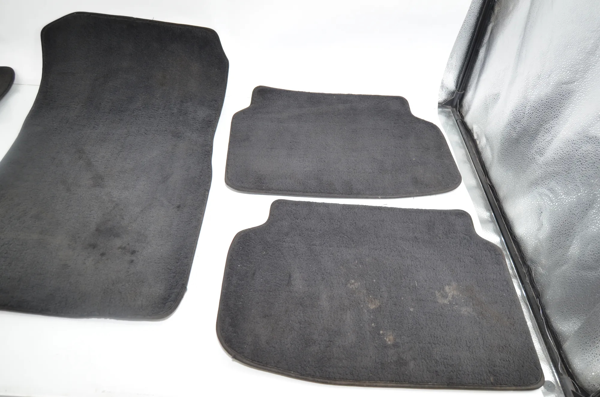 Floor Mat Set – OEM 9124732 · BMW 7 (F01, F02) 750 i 2010 – 3