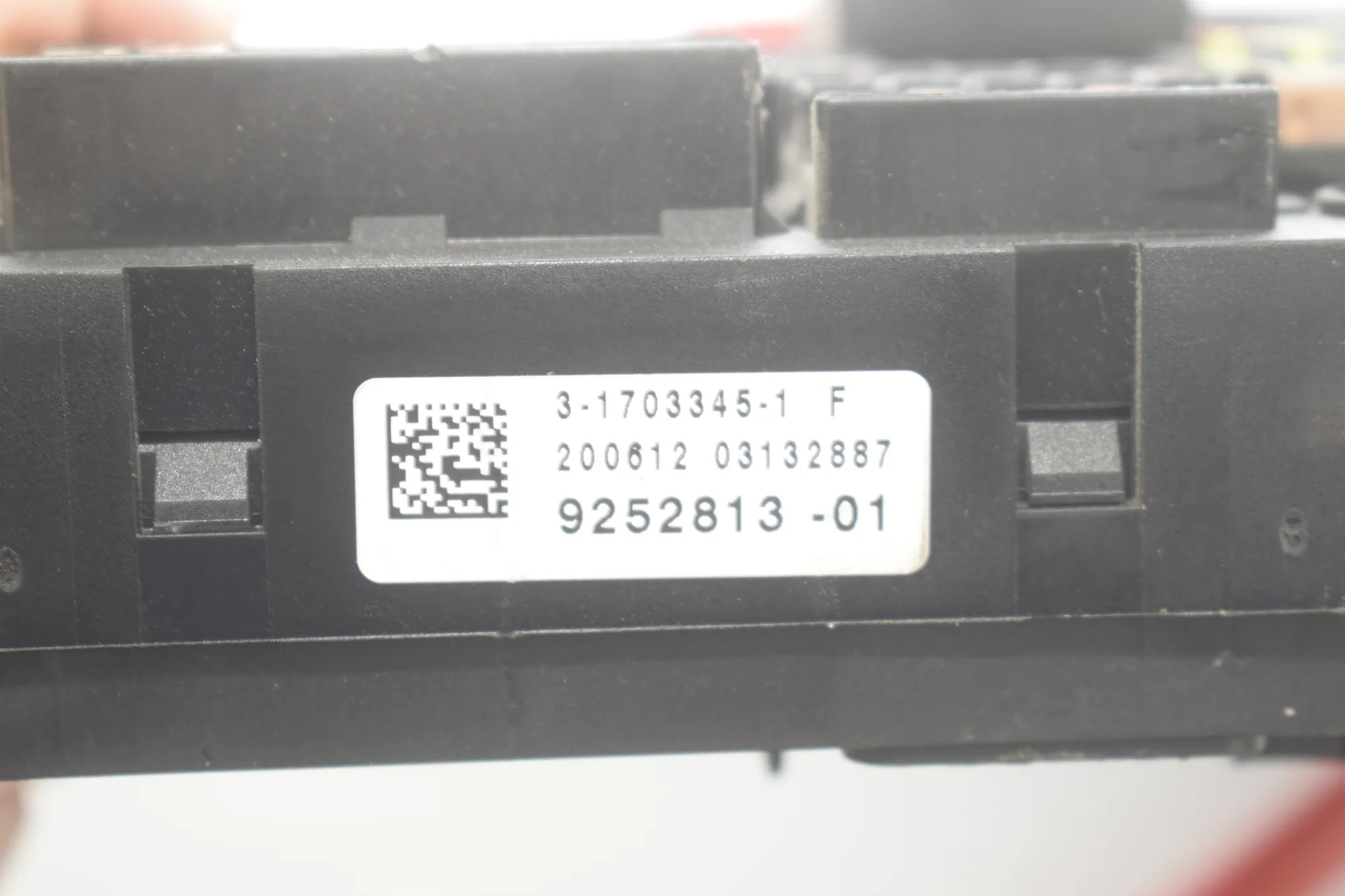 Fuse Box – OEM 9252813 · BMW 5 Touring (F11) 530 d xDrive 2011 – 3