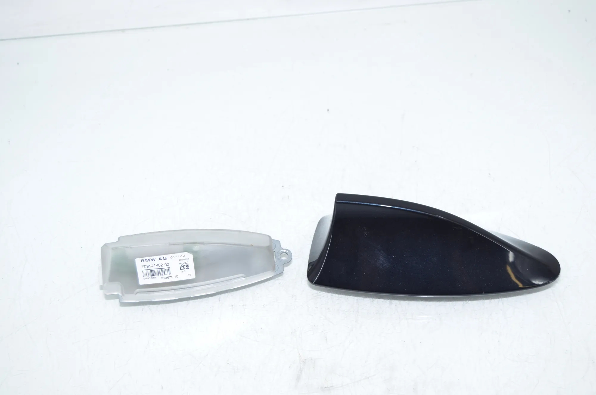 Antenna Trim – OEM 9141462 · BMW 7 (F01, F02) 750 i 2010