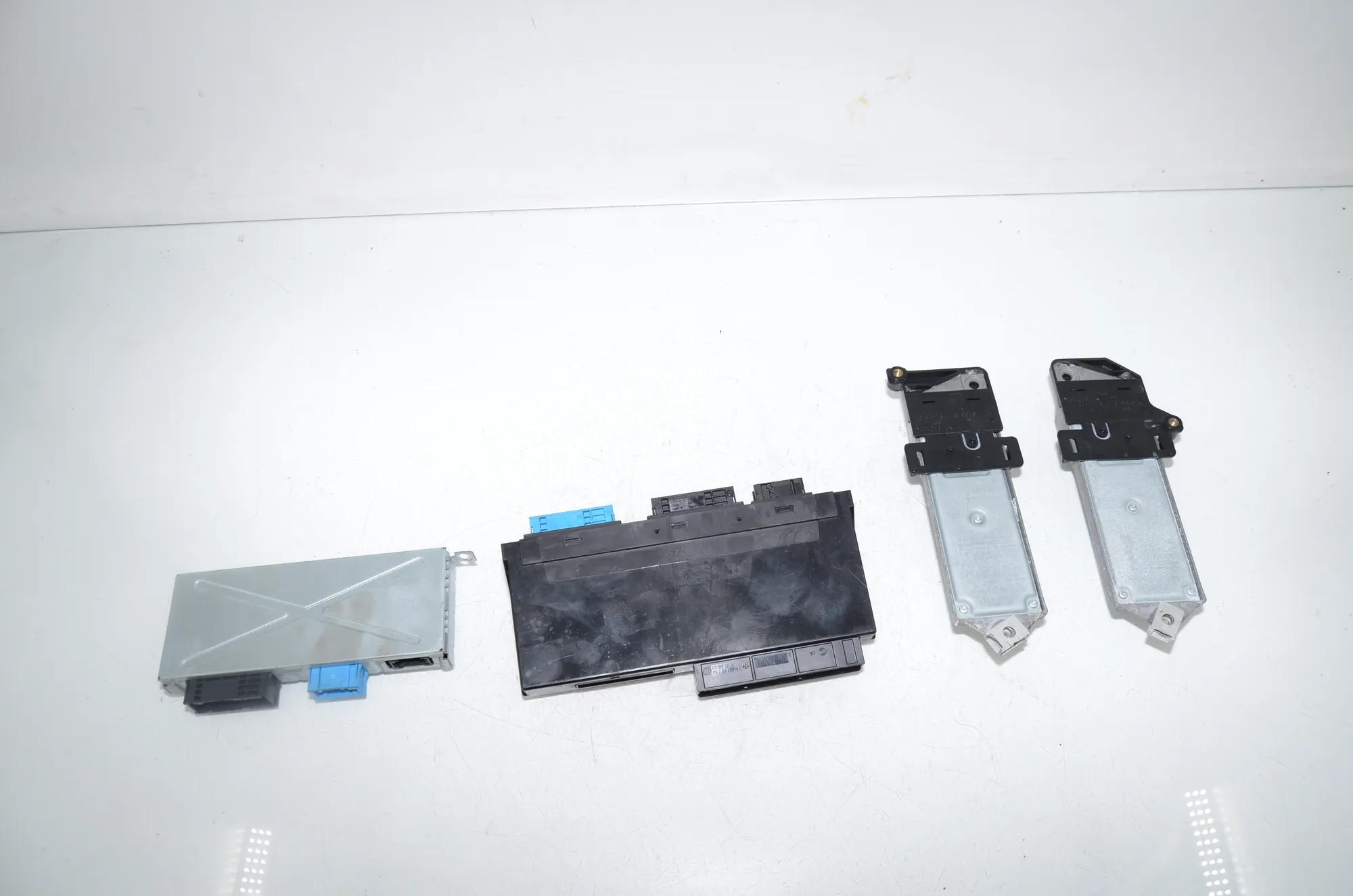 Other Control Units – OEM 9247397 · BMW 7 (F01, F02) 750 i 2010 – 4