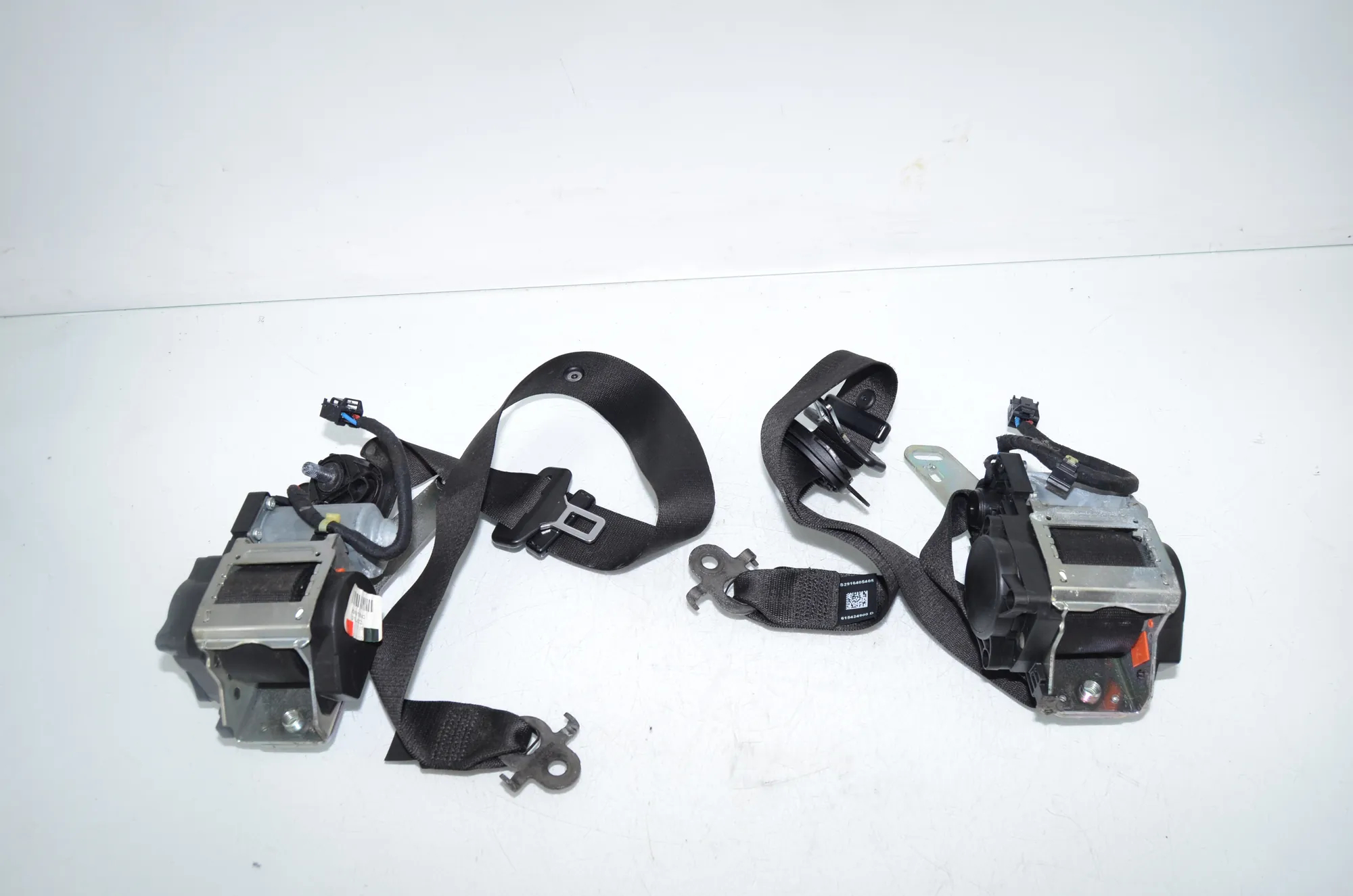 Front Left Seatbelt – OEM 9164059 · BMW 7 (F01, F02) 750 i 2010