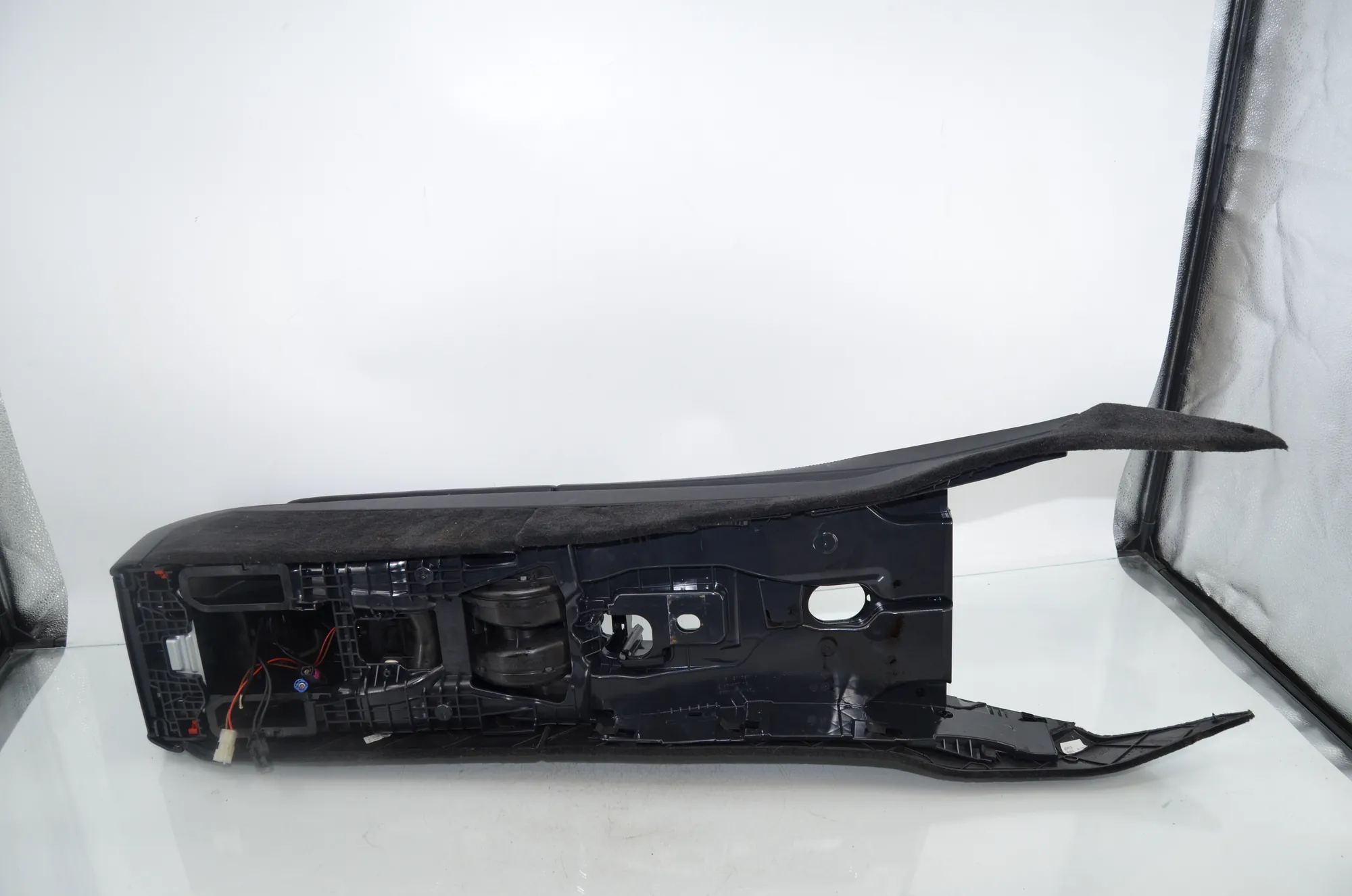 Center Console – OEM 9171248 · BMW 7 (F01, F02) 750 i 2010 – 5