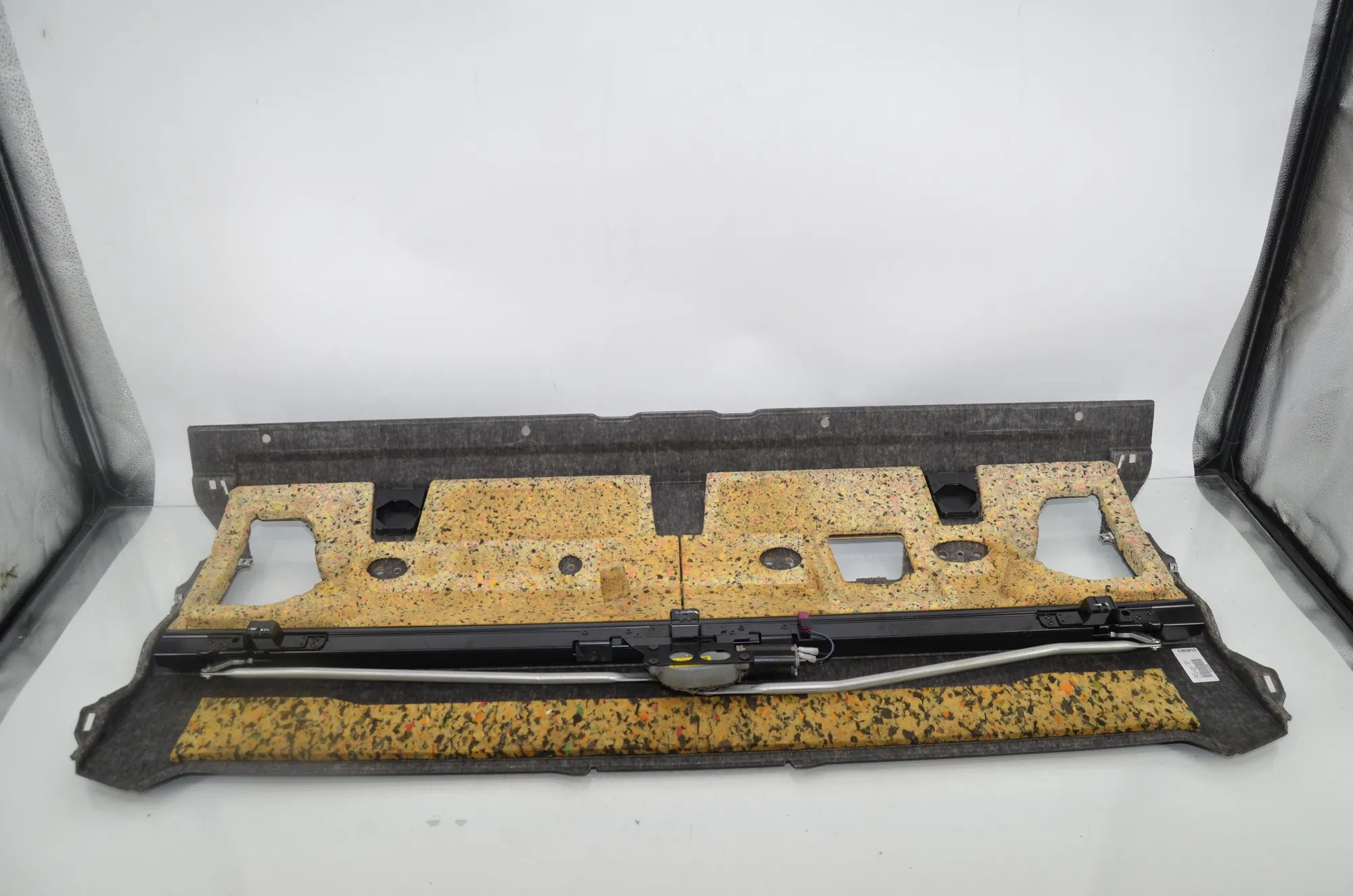 Rear Parcel Shelf – OEM 7903806 · BMW 7 (F01, F02) 750 i 2010 – 3