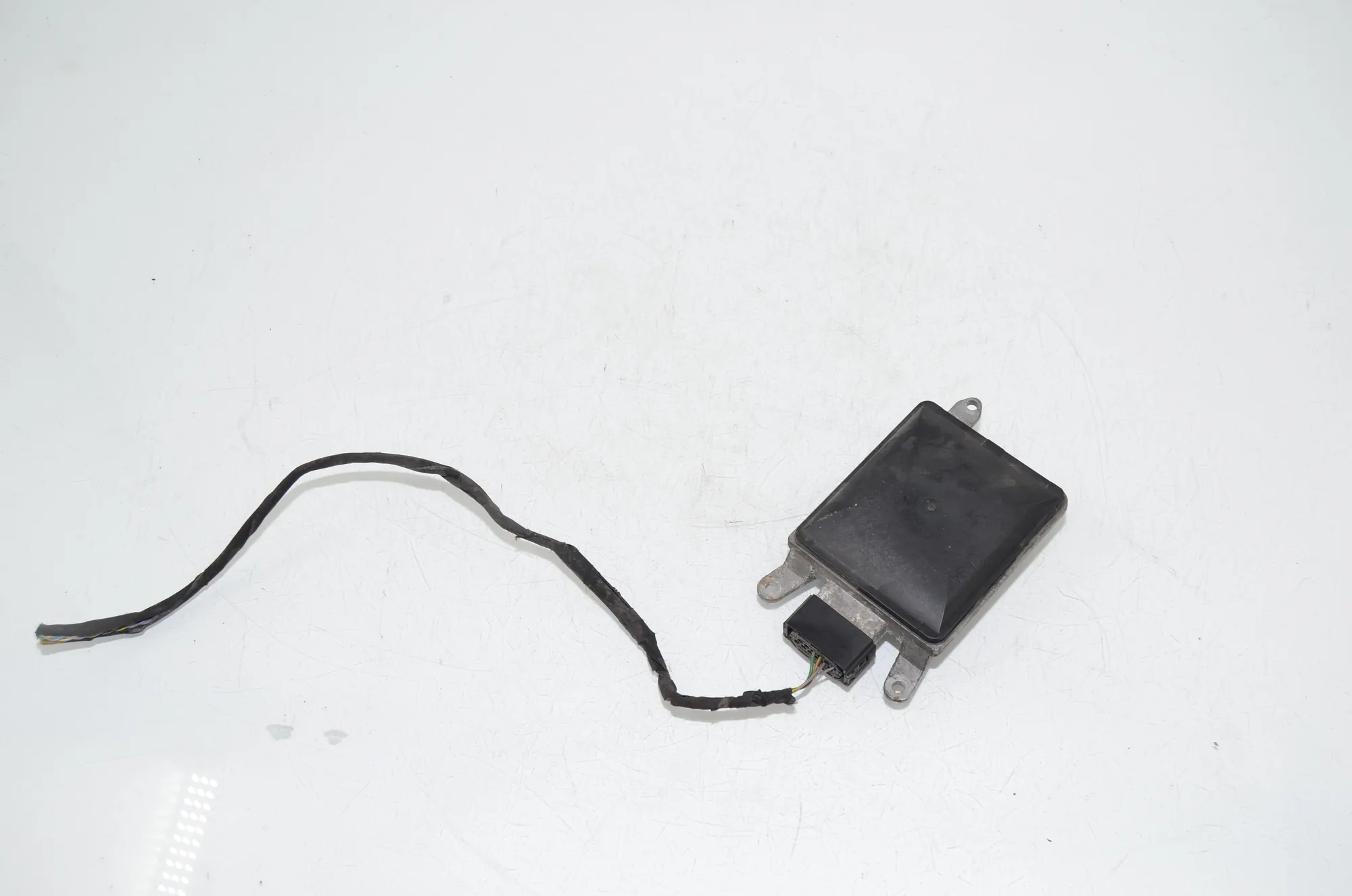 Blind Spot Control Module – OEM 6795774 · BMW 7 (F01, F02) 750 i 2010 – 2