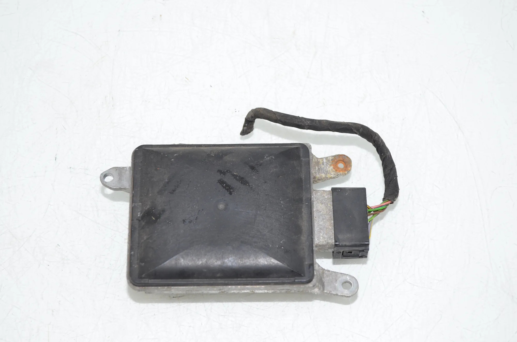 Blind Spot Control Module – OEM 6795773 · BMW 7 (F01, F02) 750 i 2010