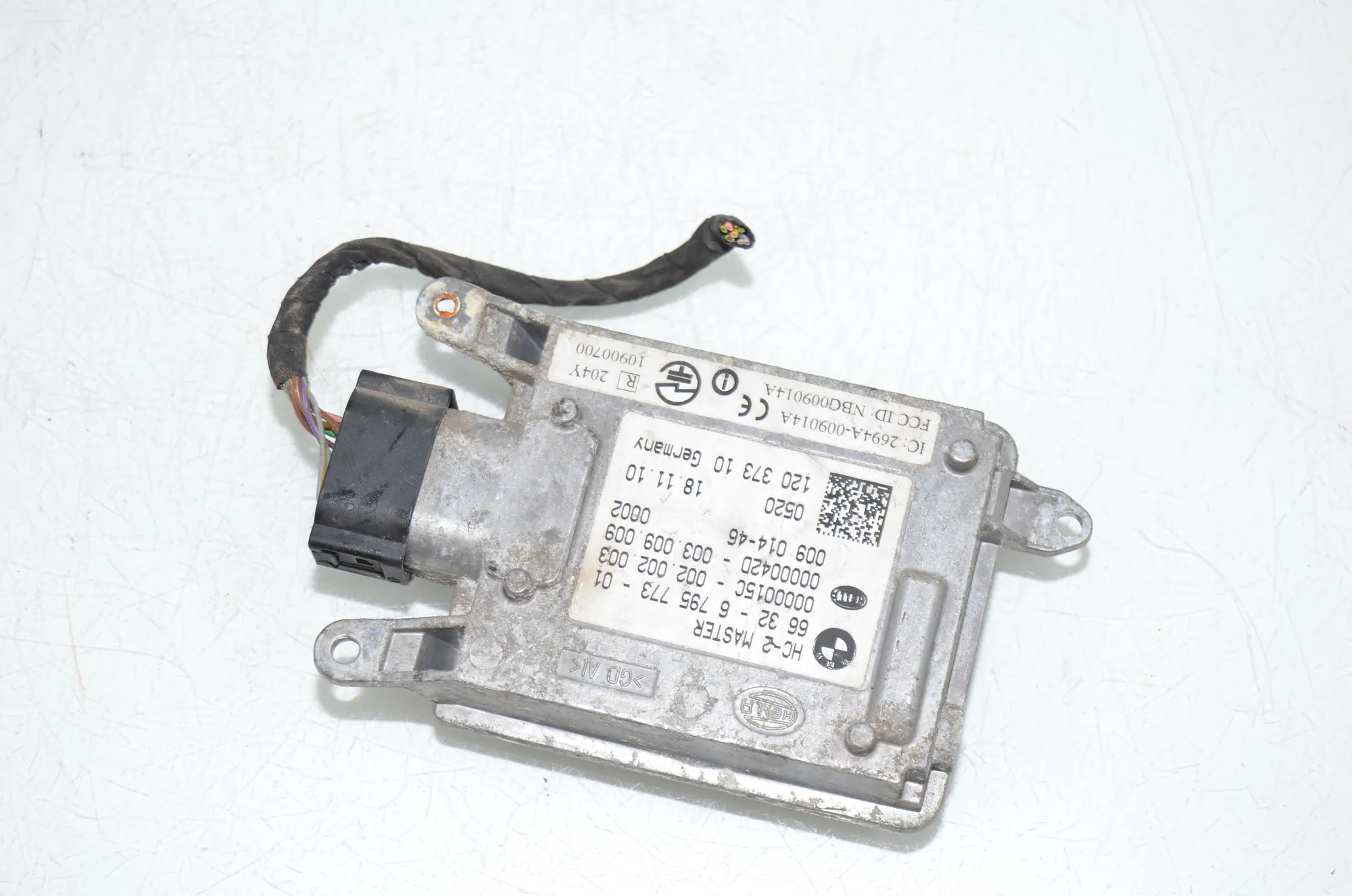 Blind Spot Control Module – OEM 6795773 · BMW 7 (F01, F02) 750 i 2010 – 3