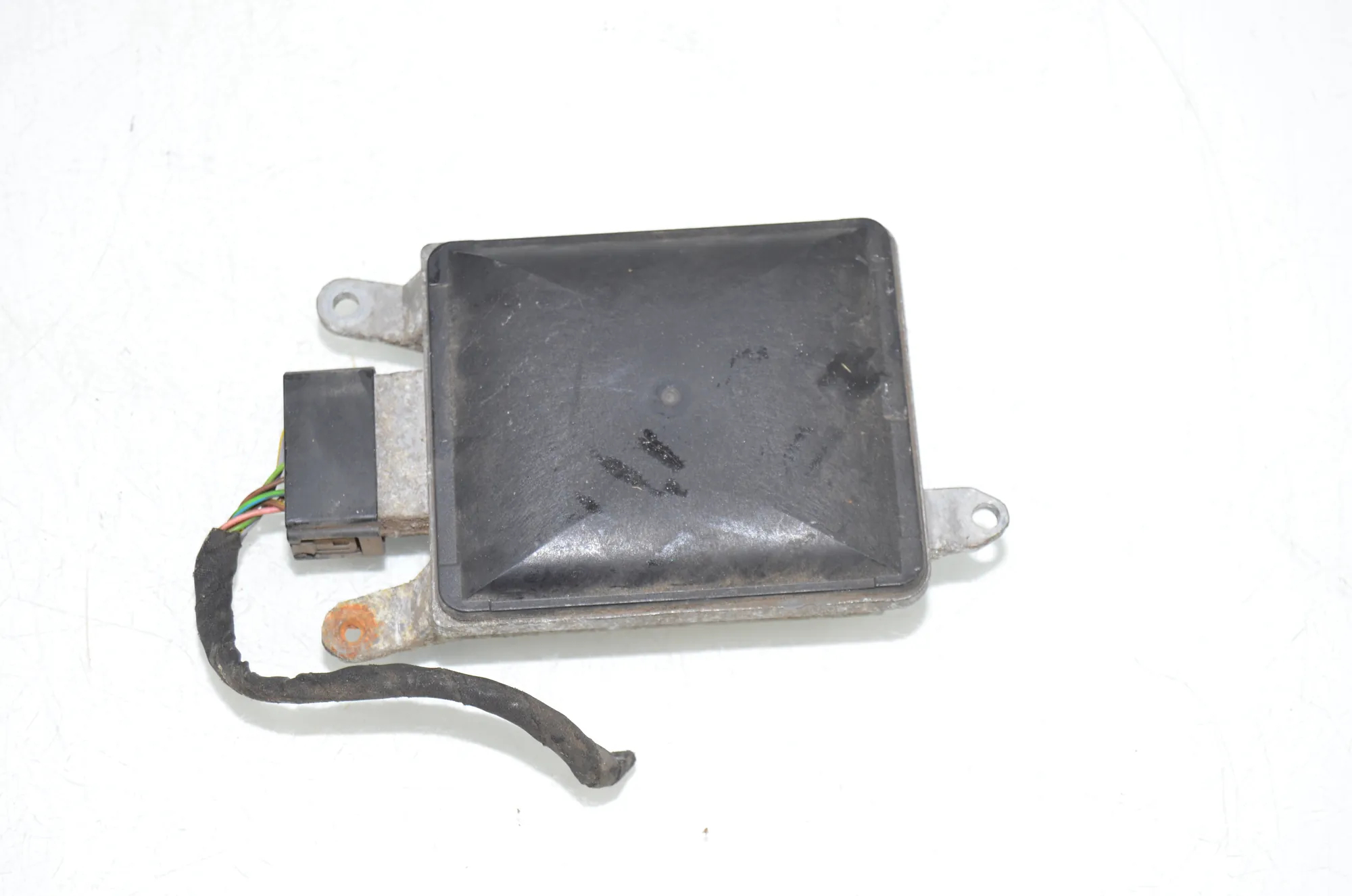 Blind Spot Control Module – OEM 6795773 · BMW 7 (F01, F02) 750 i 2010 – 2
