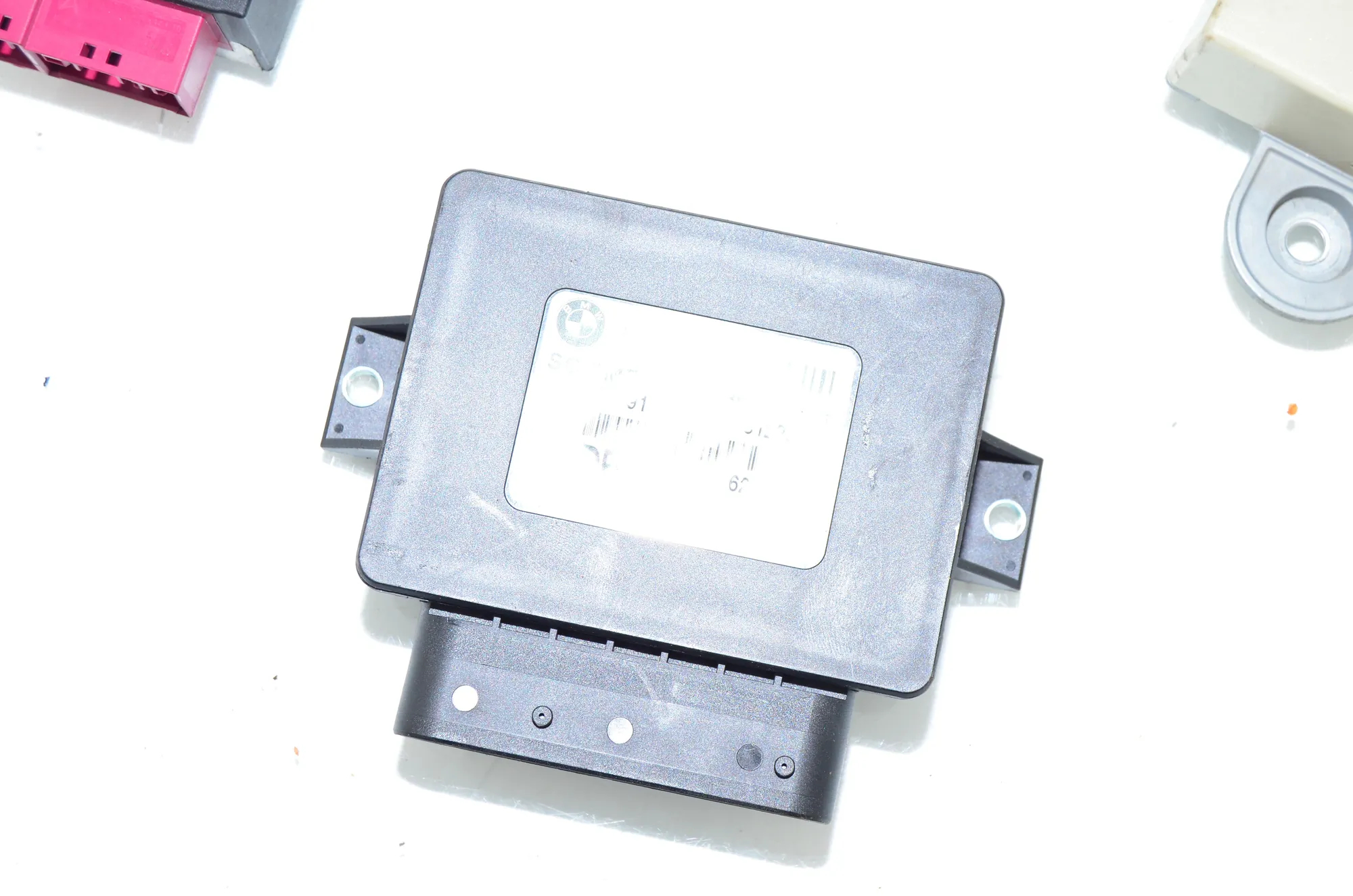 Antenna Amplifier – OEM 6935024 · BMW 5 Touring (F11) 530 d xDrive 2011 – 6