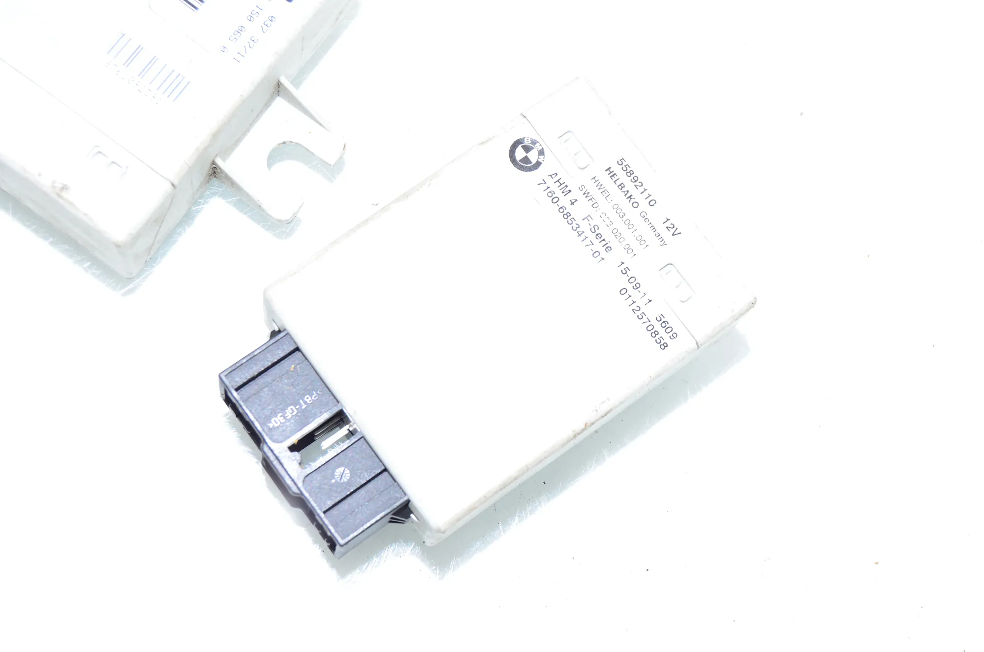 Antenna Amplifier – OEM 6935024 · BMW 5 Touring (F11) 530 d xDrive 2011 – 4