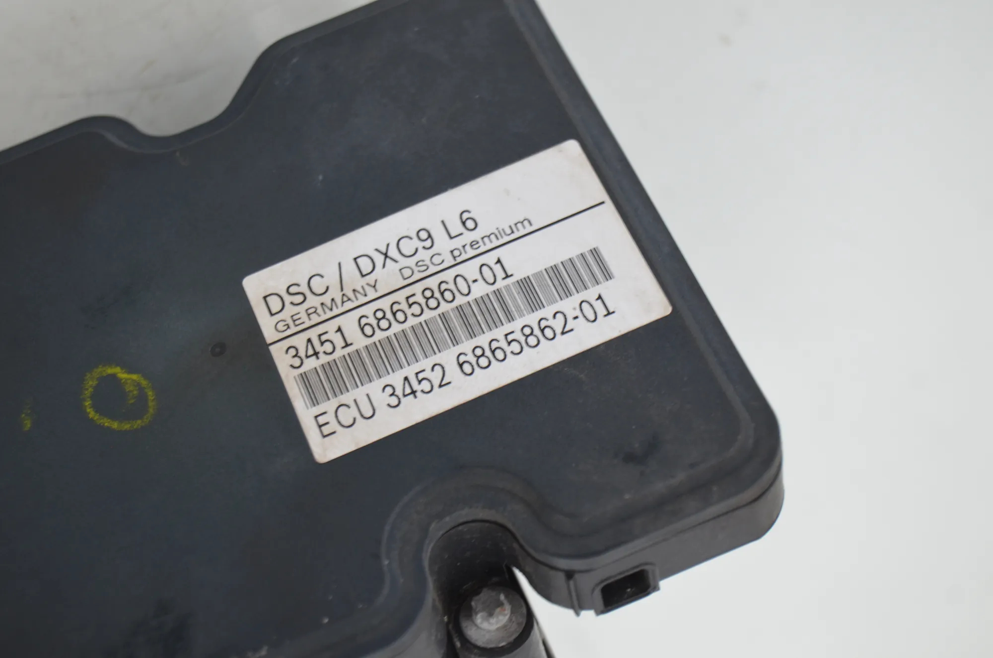 ABS Pump – OEM 6865860 · BMW 5 Touring (F11) 530 d 2013 – 4