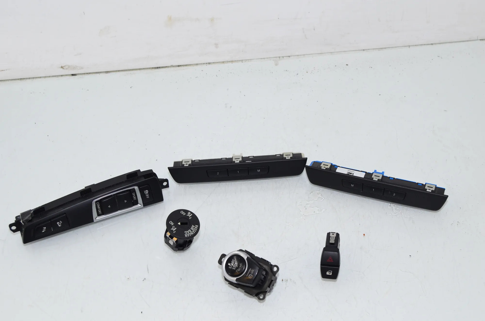 Switches – OEM 9202948 · BMW 5 Touring (F11) 530 d xDrive 2011