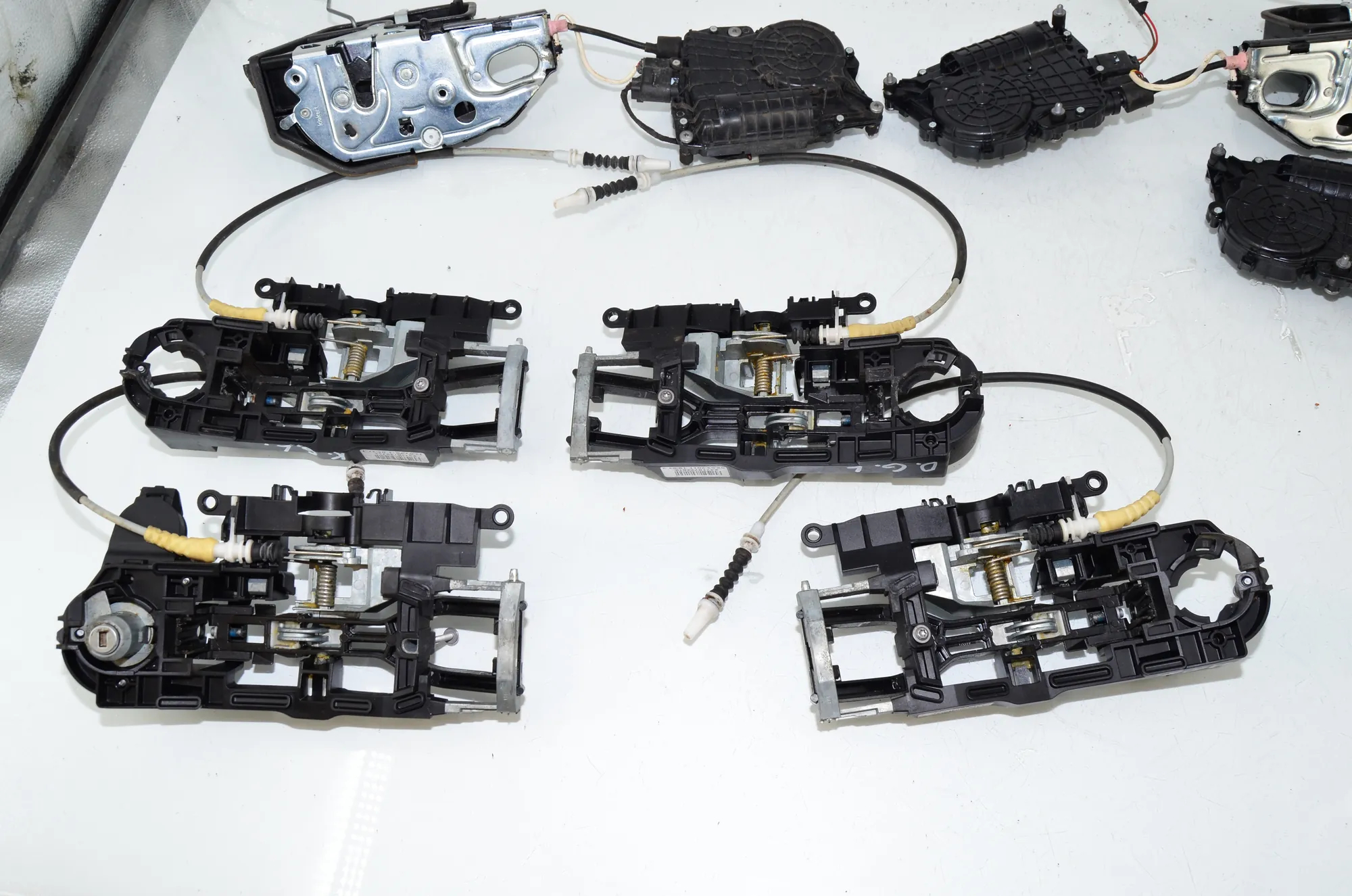 Door Locks Soft Close Kit – OEM 7185692 · BMW 5 Touring (F11) 530 d xDrive 2011 – 2
