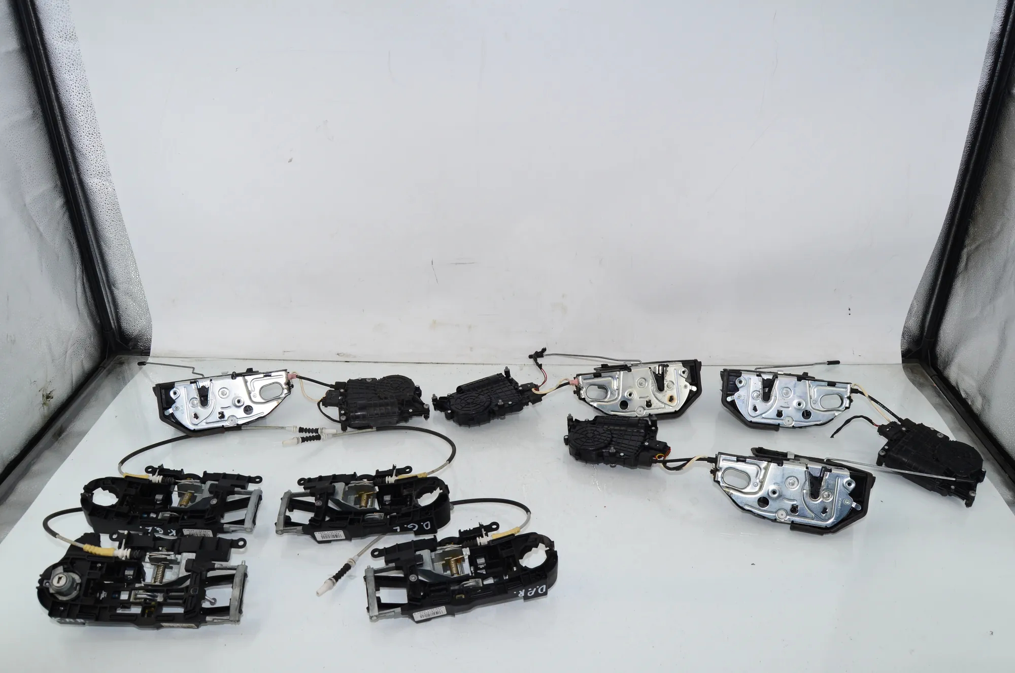 Door Locks Soft Close Kit – OEM 7185692 · BMW 5 Touring (F11) 530 d xDrive 2011