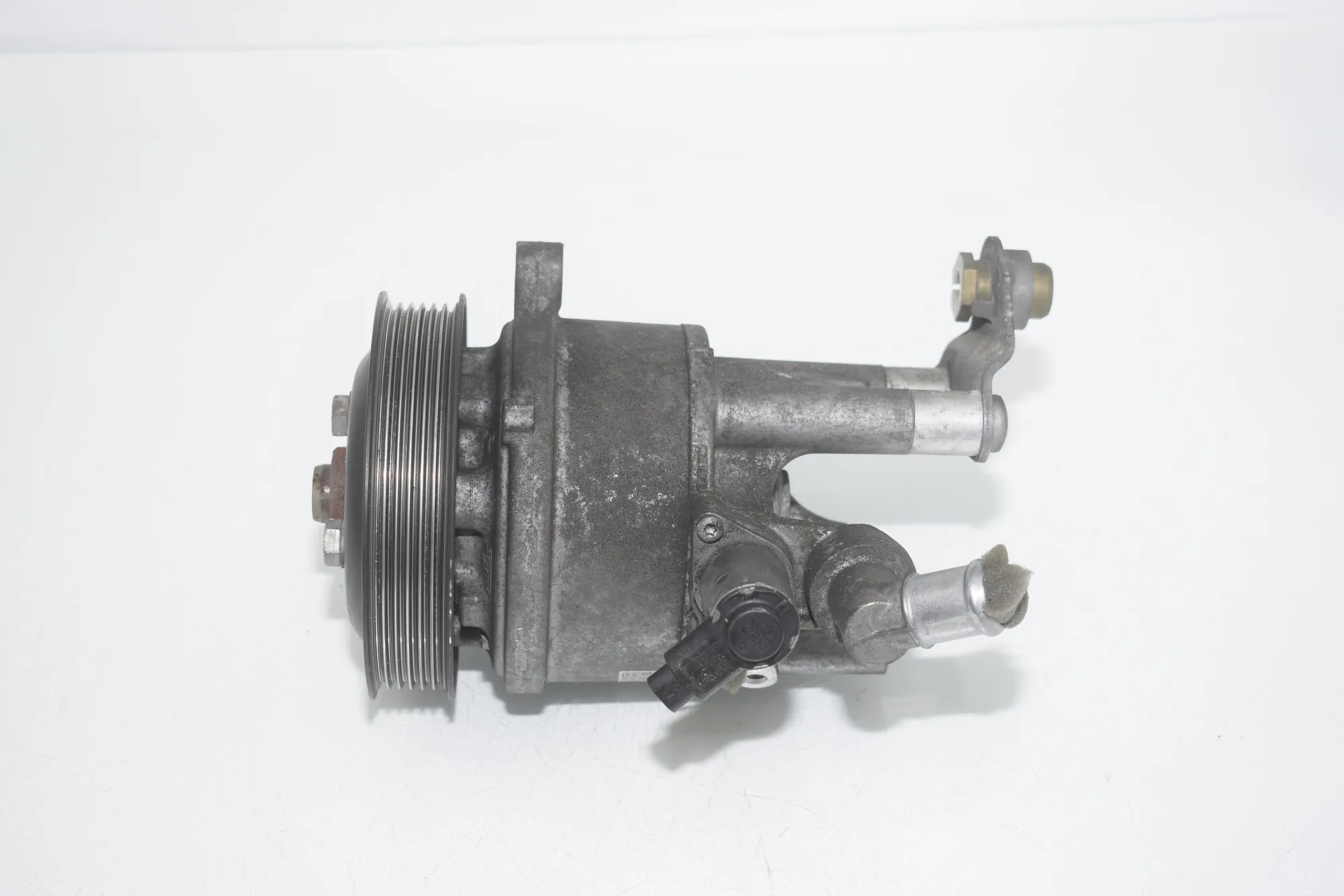Power Steering Pump – OEM 6798669 · BMW 5 Touring (F11) 530 d 2013