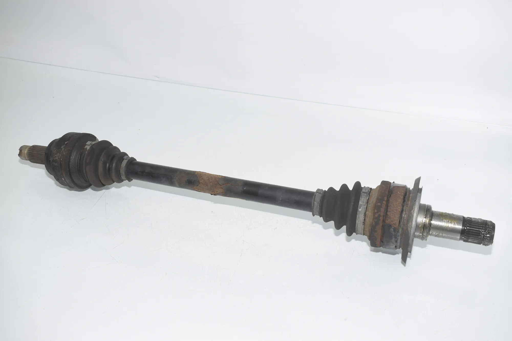 Rear Left Driveshaft – OEM 7581017 · BMW 5 Touring (F11) 530 d 2013 – 3