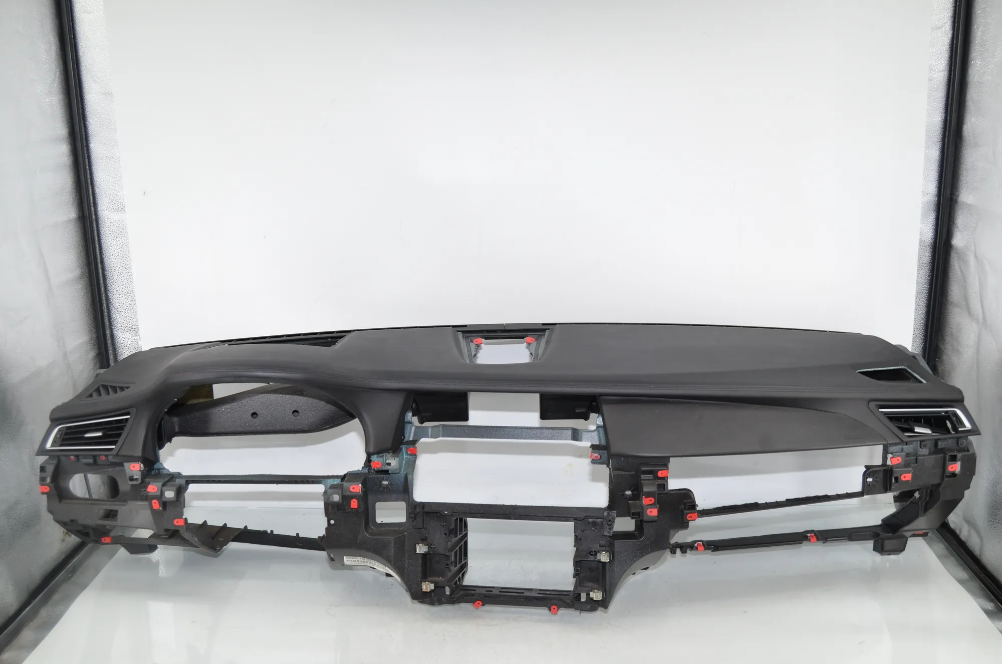 Dashboard – OEM 2336460 · BMW 7 (F01, F02) 750 i 2010