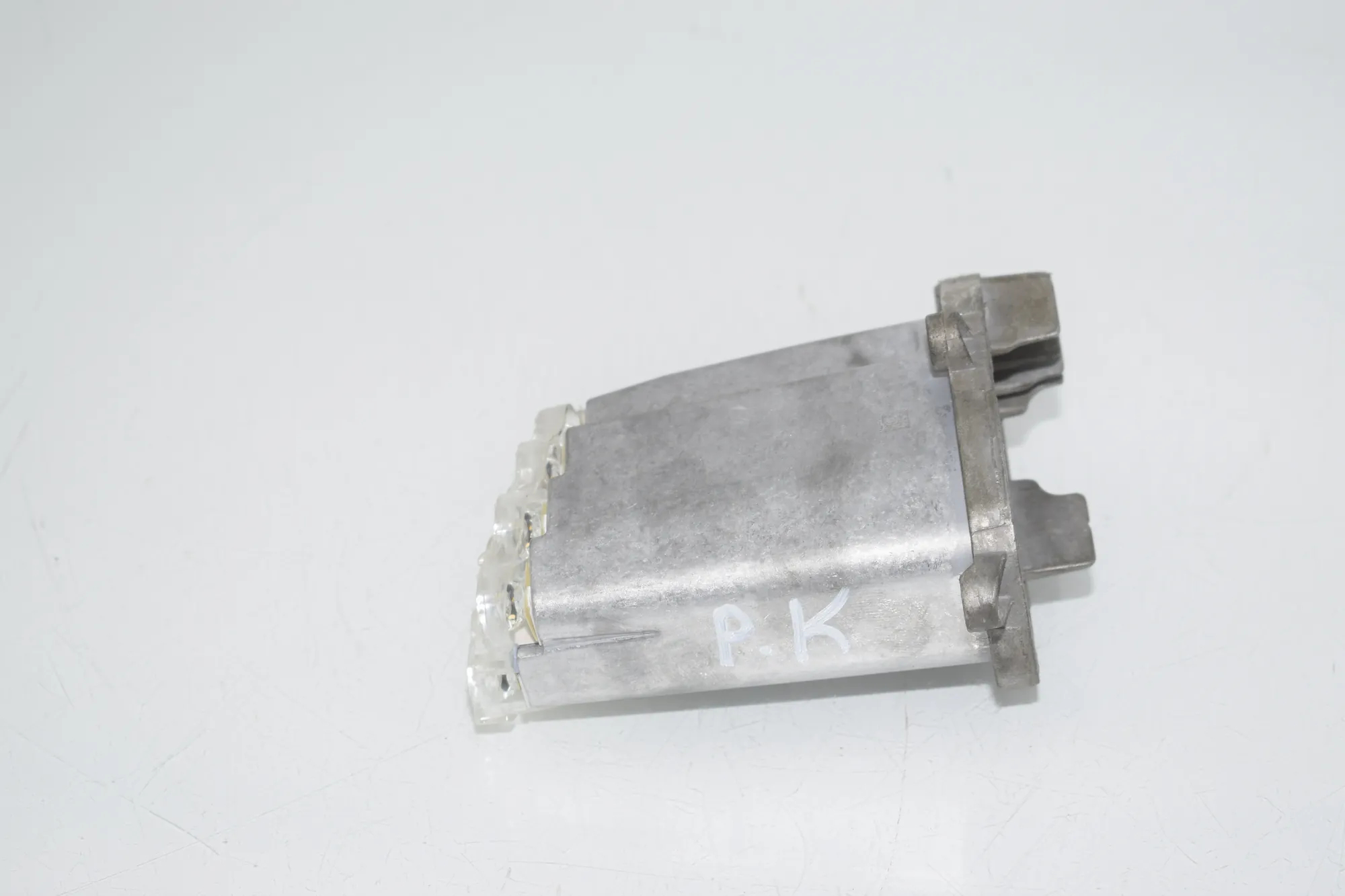 LED Lights Control Unit – OEM 7225231 · BMW 7 (F01, F02) 750 i 2010 – 4