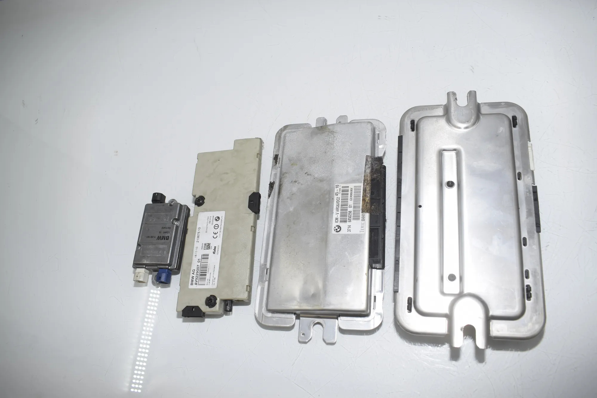 Other Control Units – OEM 6850298 · BMW 7 (F01, F02) 750 i 2010 – 2