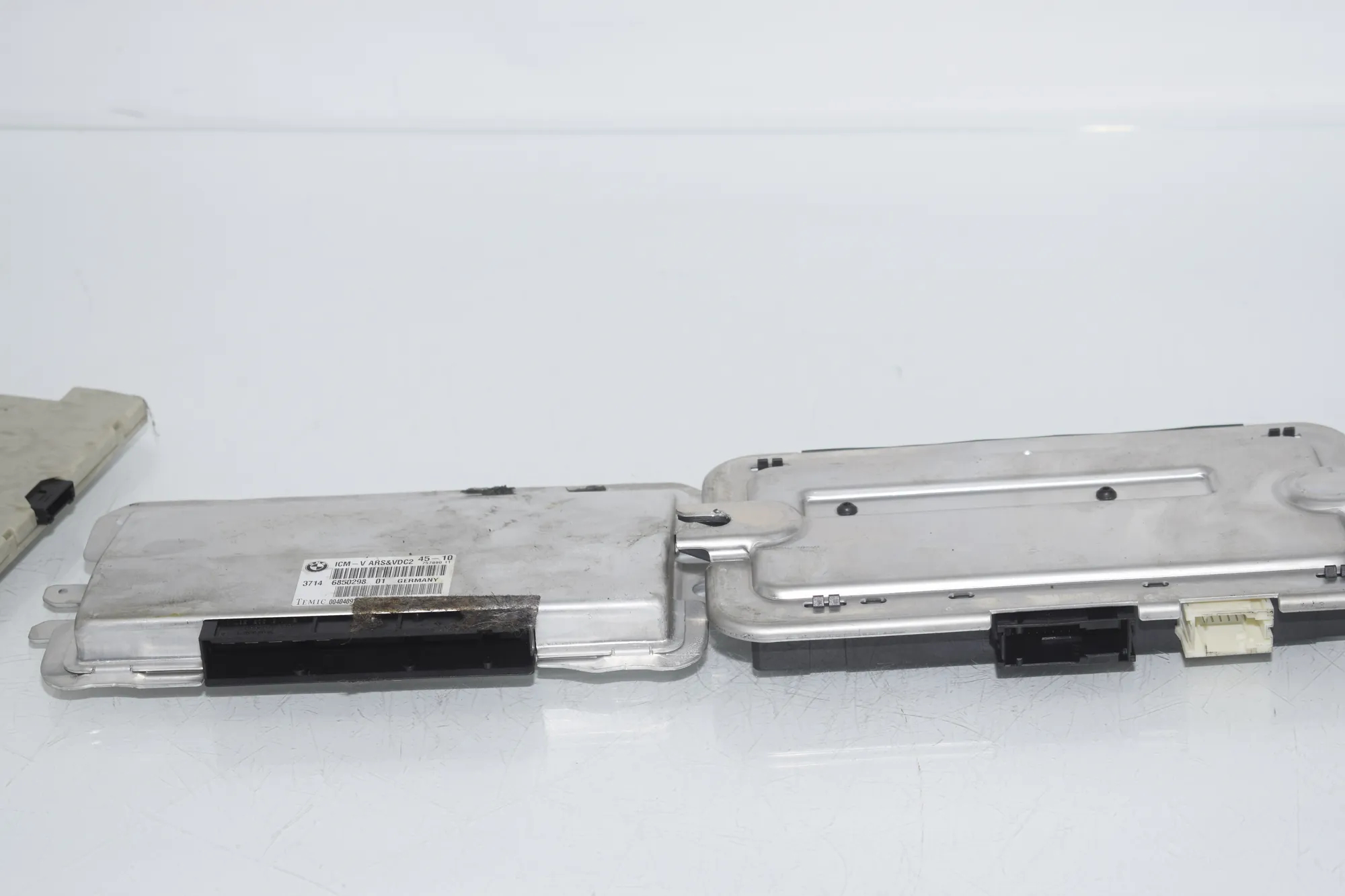 Other Control Units – OEM 6850298 · BMW 7 (F01, F02) 750 i 2010 – 3