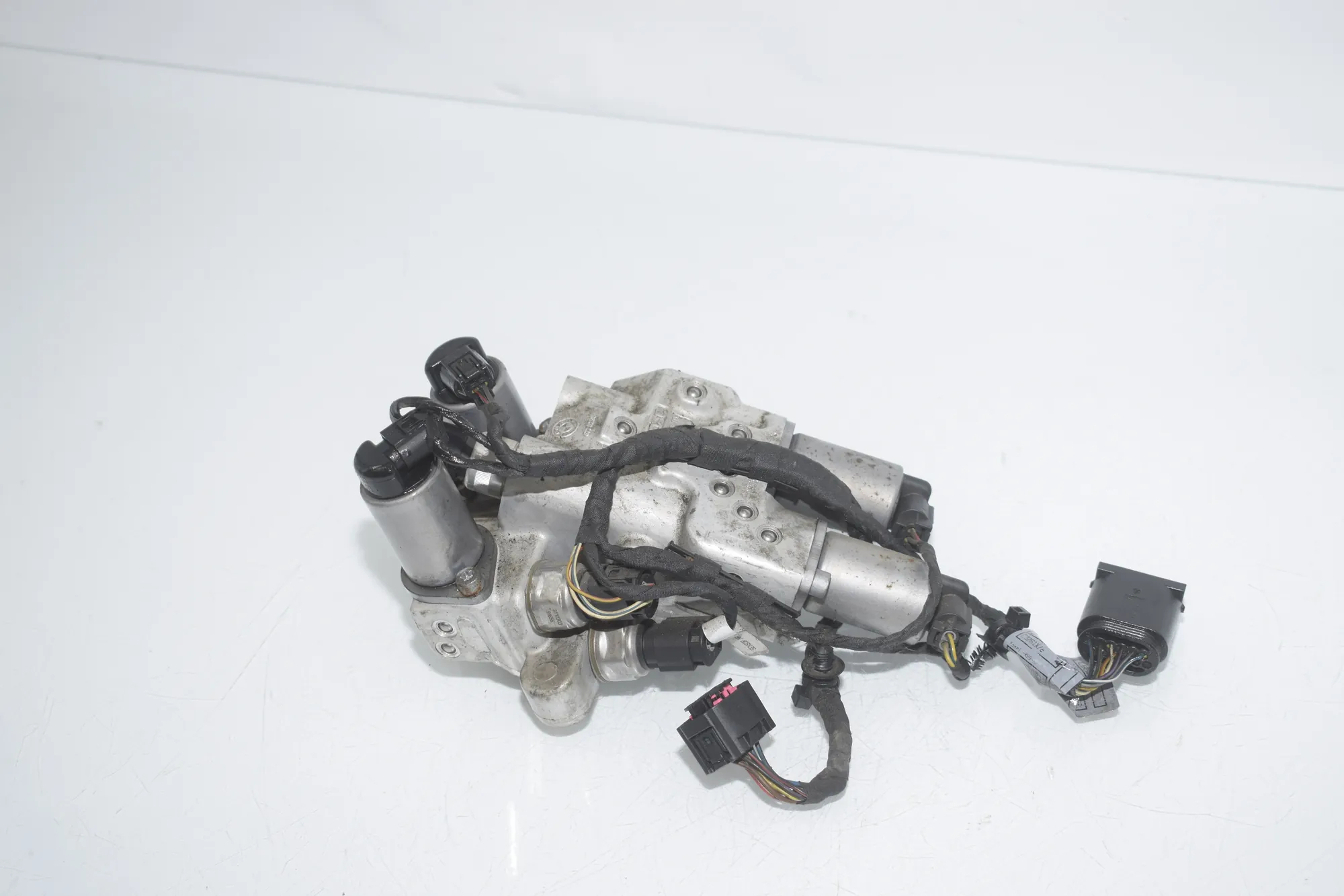 Hydraulic Valve Block – OEM 6775258 · BMW 7 (F01, F02) 750 i 2010 – 3