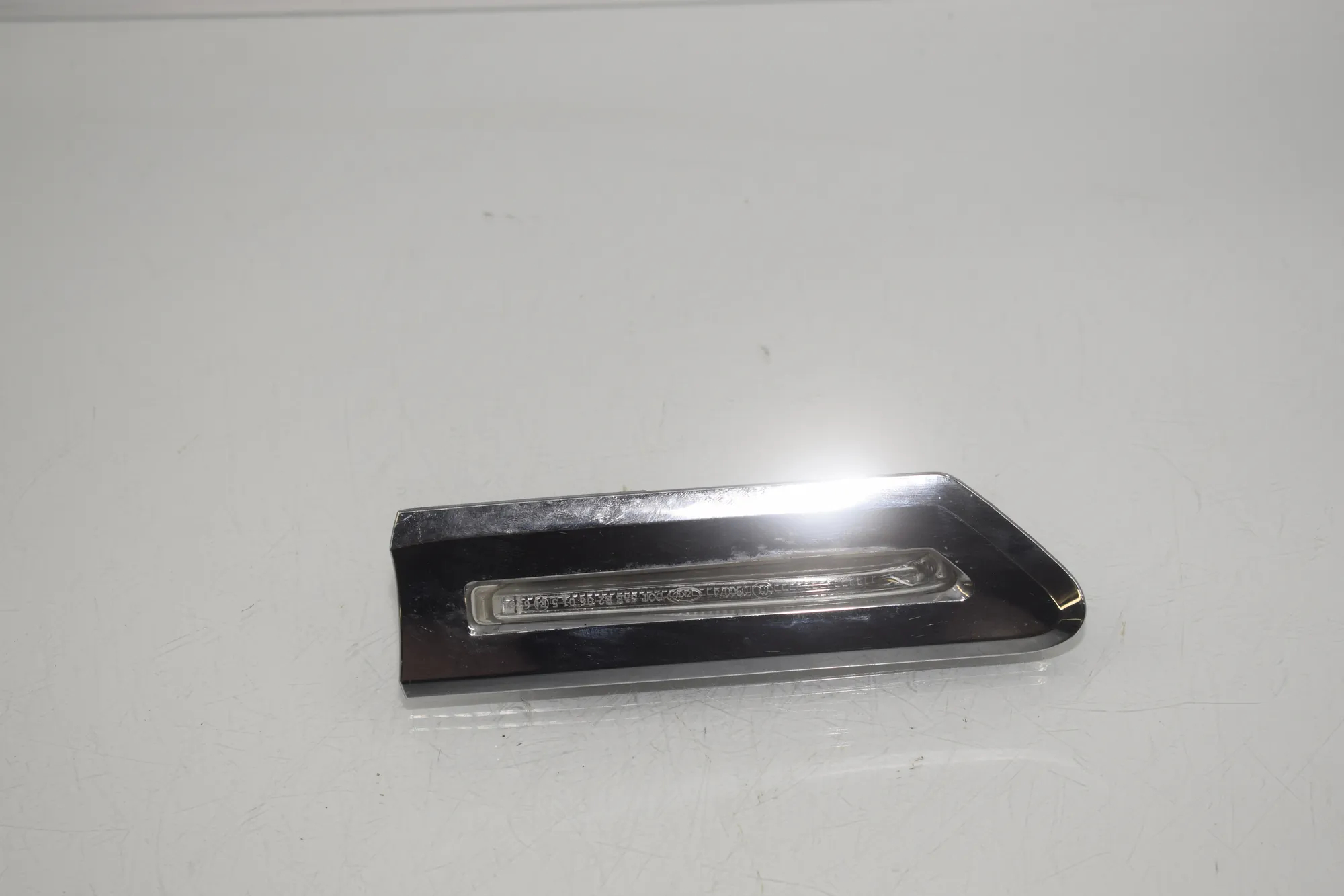 Front Left Fender Turn Signal – OEM 7203371 · BMW 7 (F01, F02) 750 i 2010