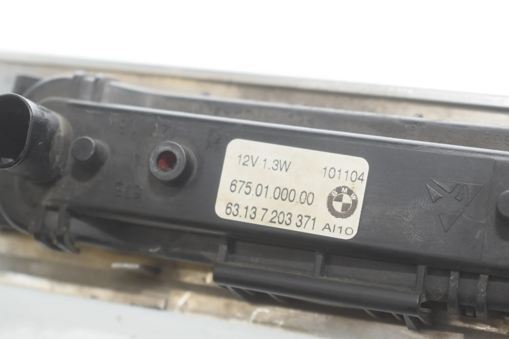 Front Left Fender Turn Signal – OEM 7203371 · BMW 7 (F01, F02) 750 i 2010 – 5