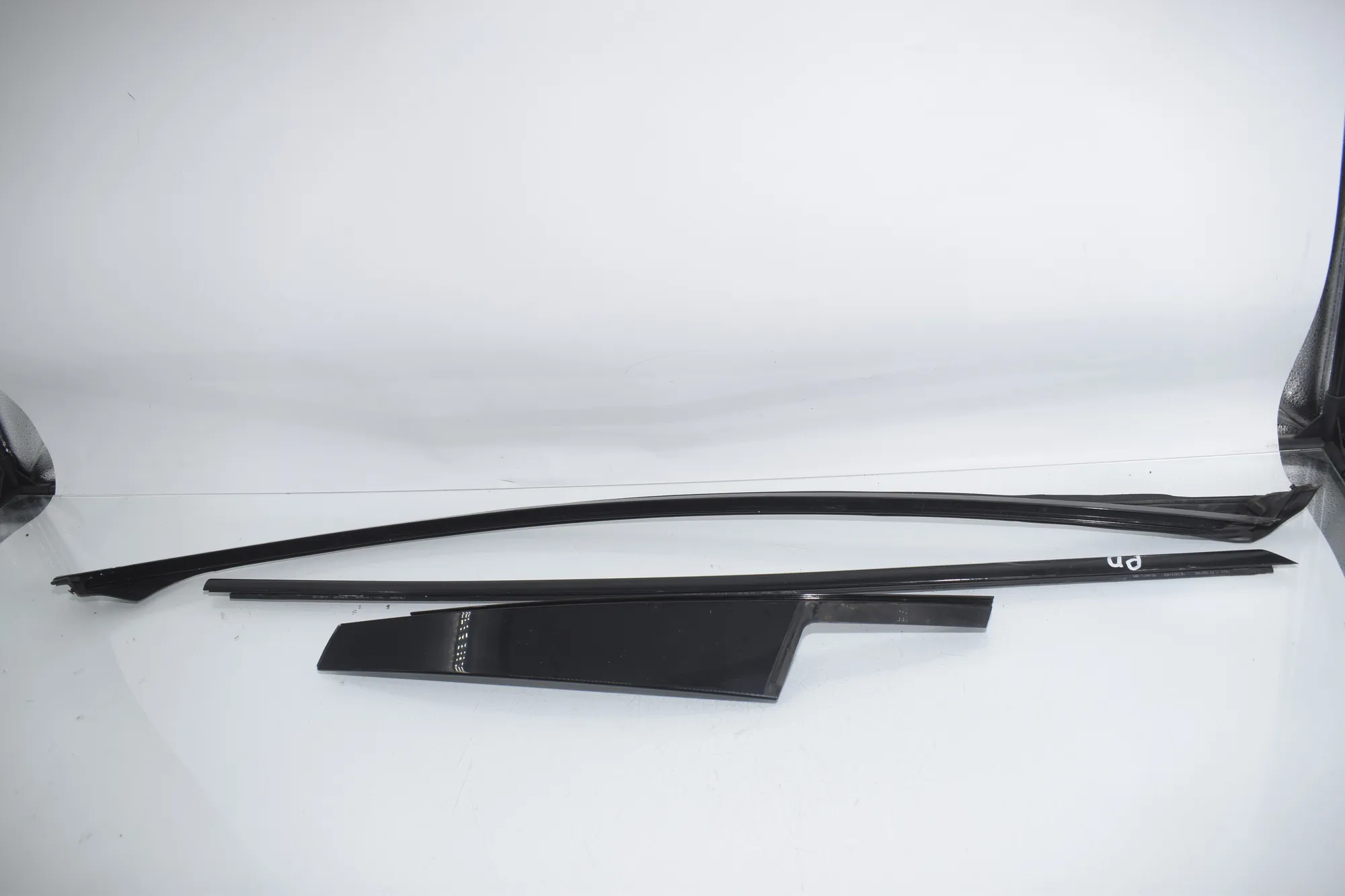 Exterior Trim Kit – OEM 7185230 · BMW 7 (F01, F02) 750 i 2010 – 4