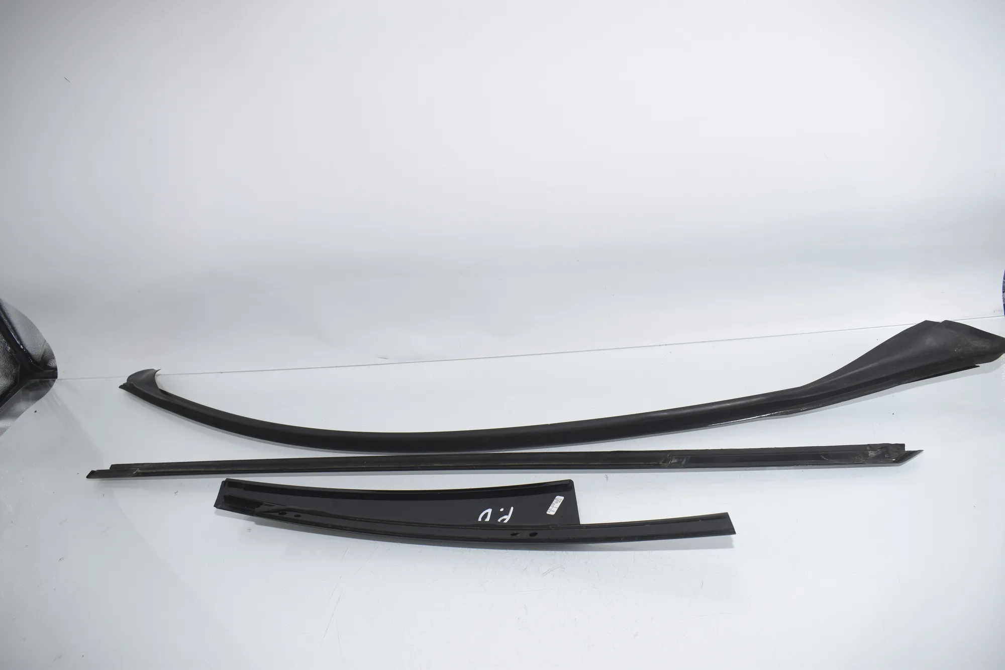 Exterior Trim Kit – OEM 7185230 · BMW 7 (F01, F02) 750 i 2010 – 3
