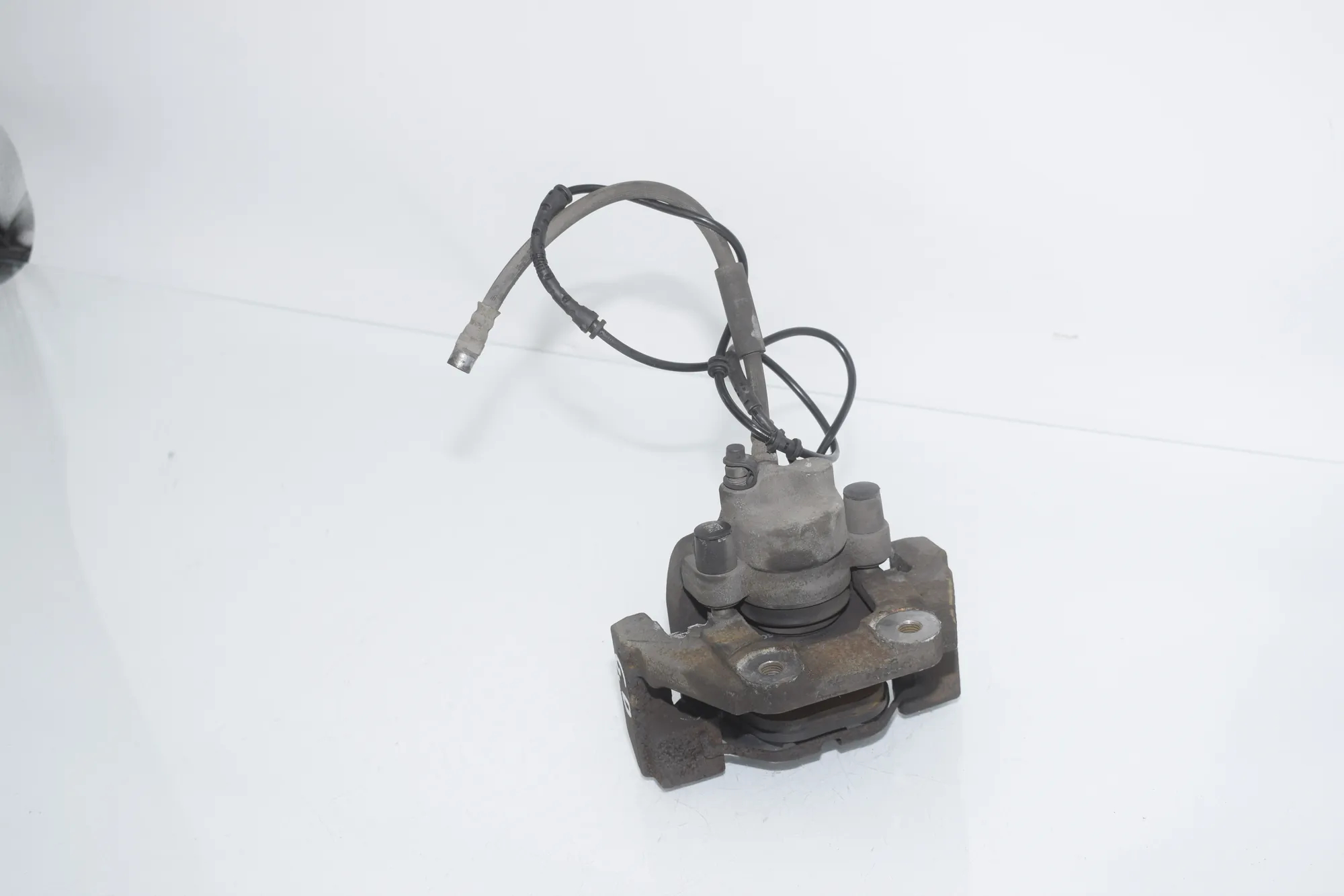 Rear Right Brake Caliper – OEM 6786832 · BMW 7 (F01, F02) 750 i 2010 – 3