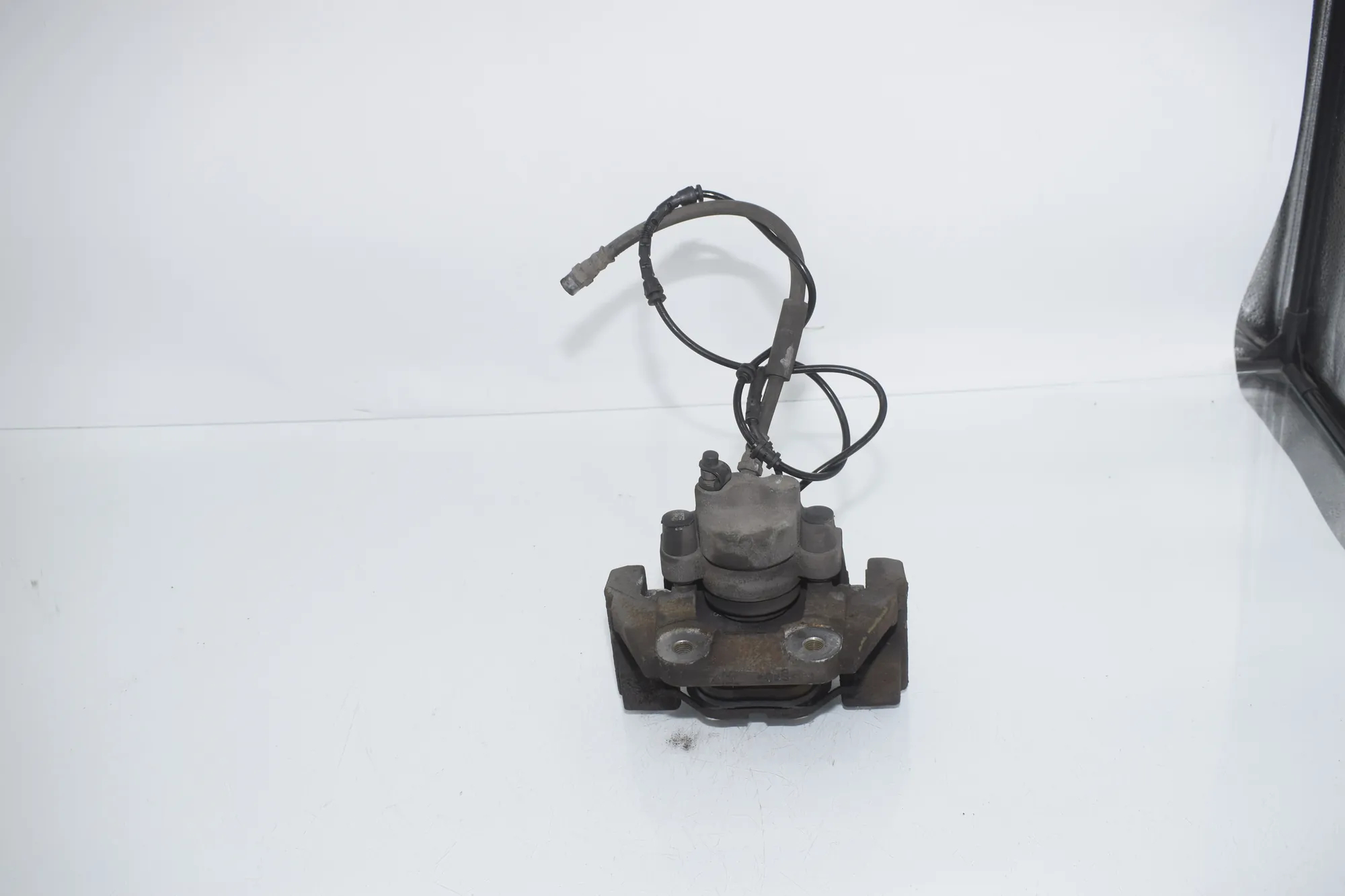 Rear Right Brake Caliper – OEM 6786832 · BMW 7 (F01, F02) 750 i 2010 – 4