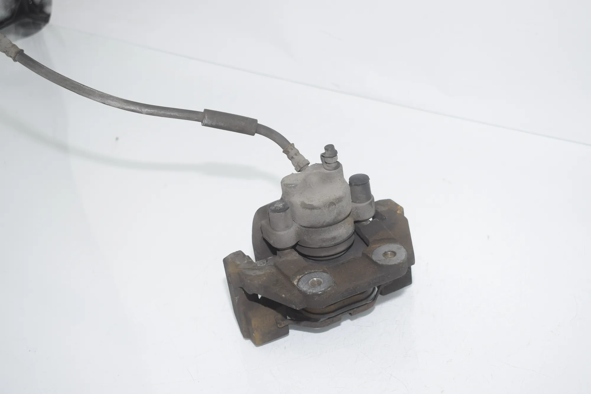 Rear Left Brake Caliper – OEM 6786831 · BMW 7 (F01, F02) 750 i 2010 – 3