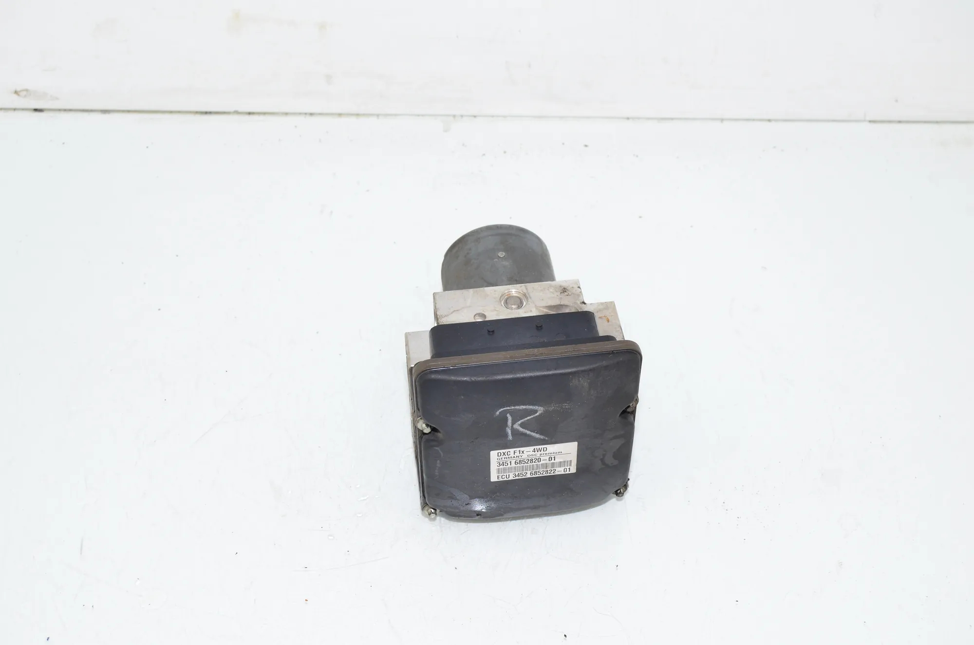 ABS Pump – OEM 6852820 · BMW 5 Touring (F11) 530 d xDrive 2011 – 3