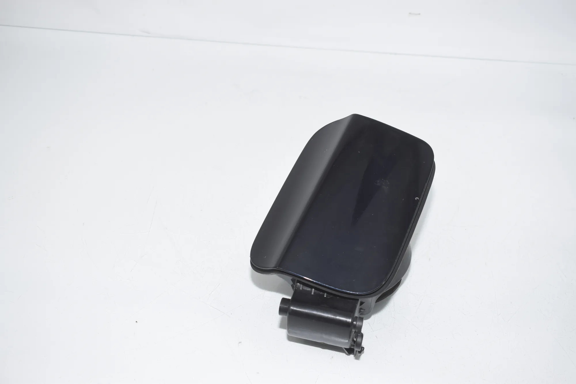 Fuel Tank Flap Cap – OEM 624118 · BMW 7 (F01, F02) 750 i 2010 – 4