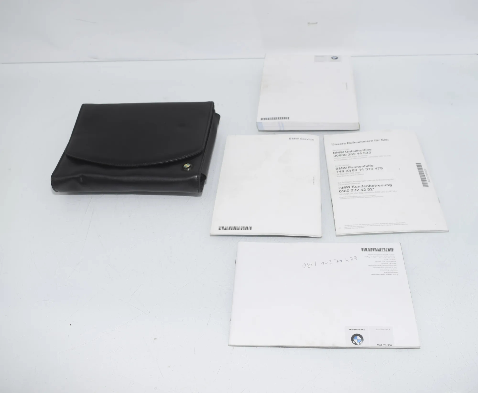 Manual Service Book – OEM 2606080 · BMW 7 (F01, F02) 750 i 2010 – 3