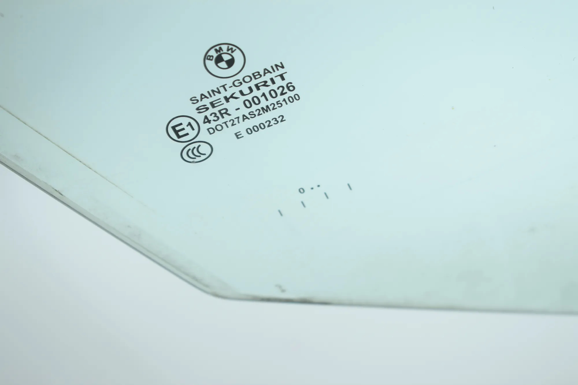 Front Right Door Window – OEM 7182084 · BMW 7 (F01, F02) 750 i 2010 – 4