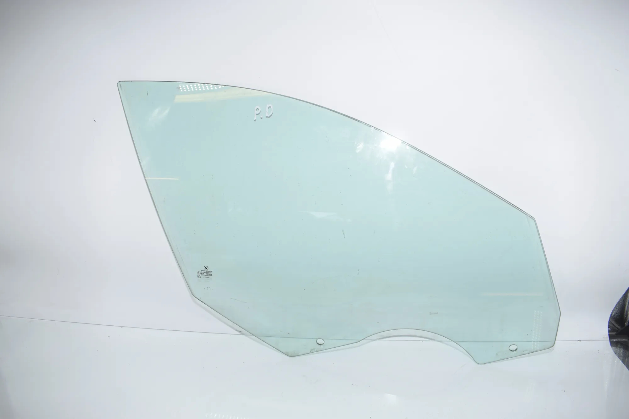 Front Right Door Window – OEM 7182084 · BMW 7 (F01, F02) 750 i 2010 – 2