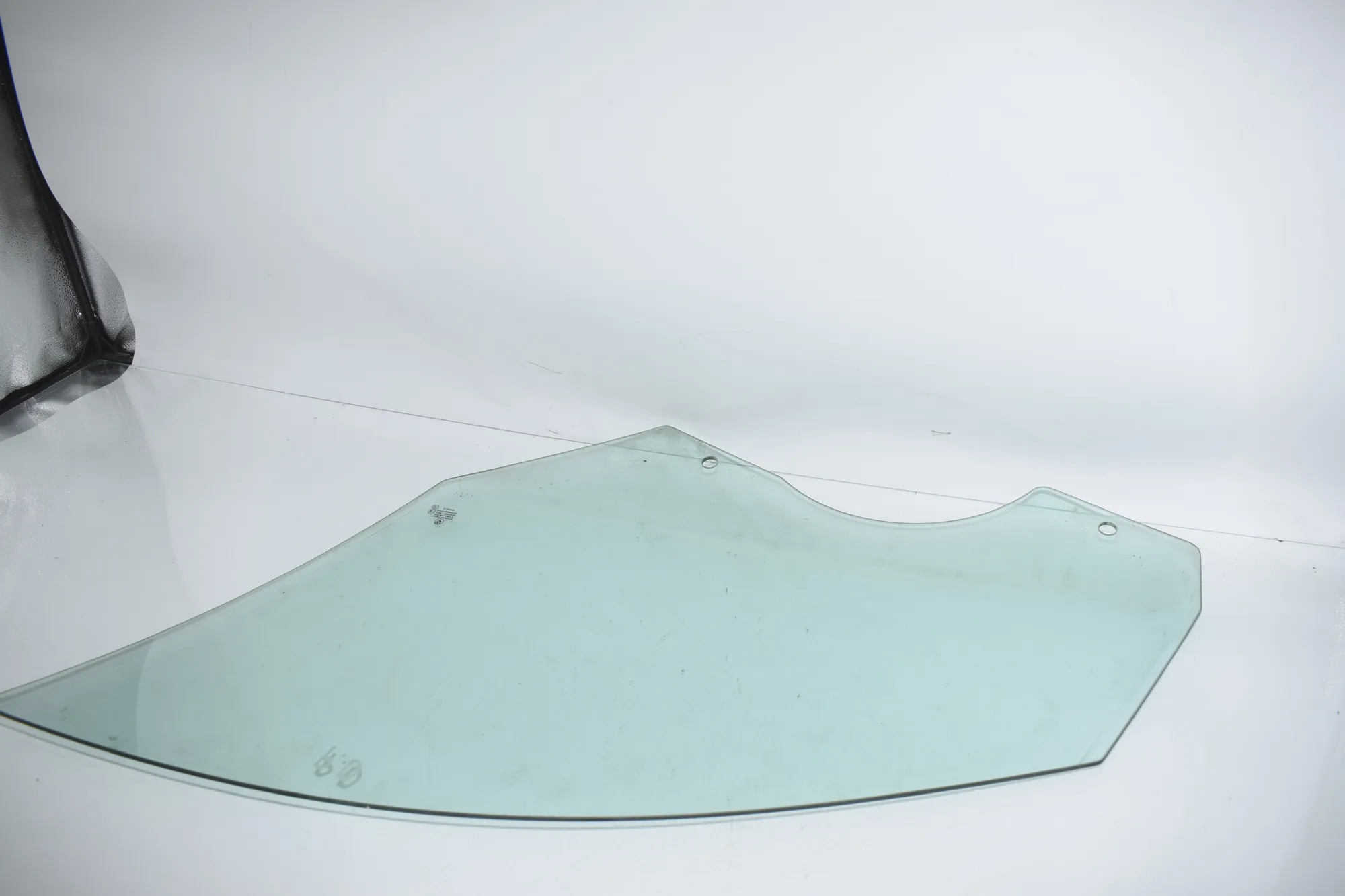 Front Right Door Window – OEM 7182084 · BMW 7 (F01, F02) 750 i 2010 – 3
