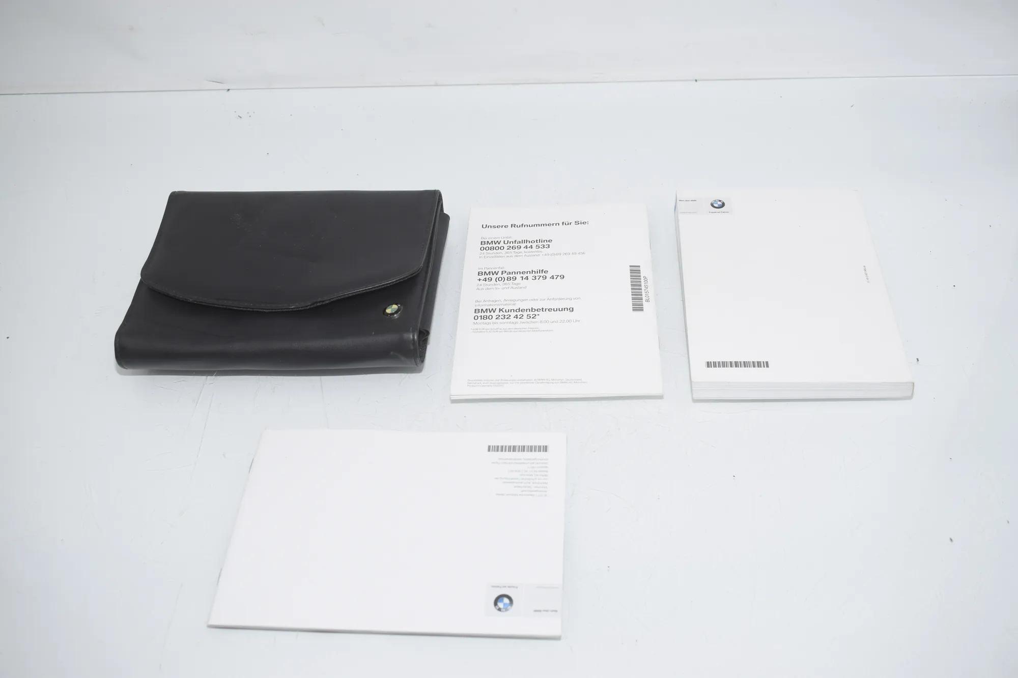 Manual Service Book – OEM 2609481 · BMW 5 Touring (F11) 530 d xDrive 2011 – 3